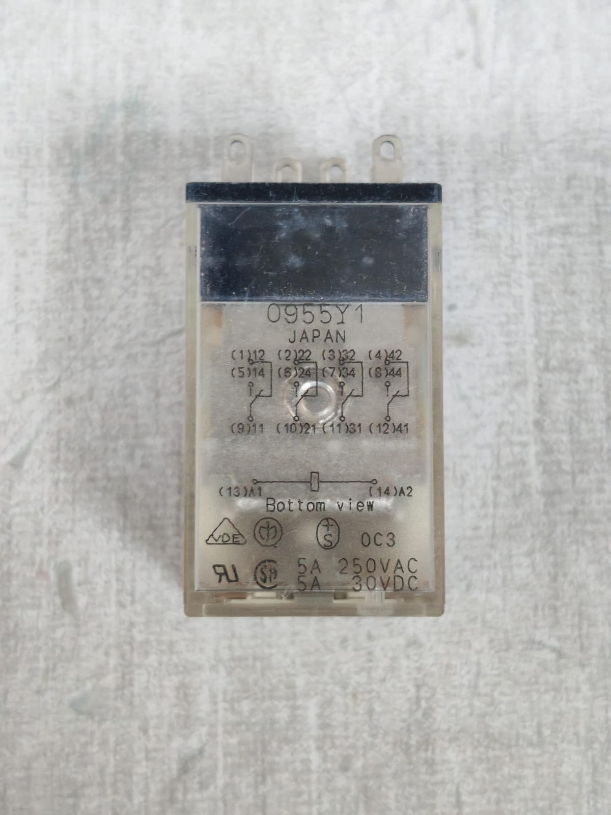 Omron MY4 OMRON MY4 125VDC CONTROL RELAY 9