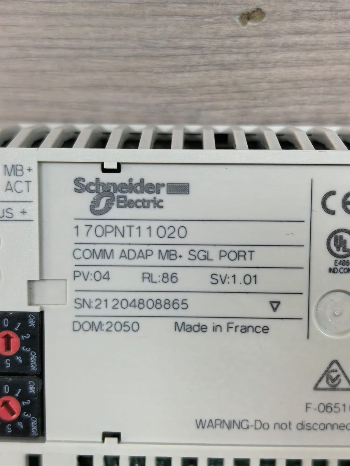 Schneider Electric 170PNT11020 PV:04 SCHNEIDER ELECTIRC 170PNT11020 TSX Momentum Comm Adapter w/Base 170AAO92100 PV04 3
