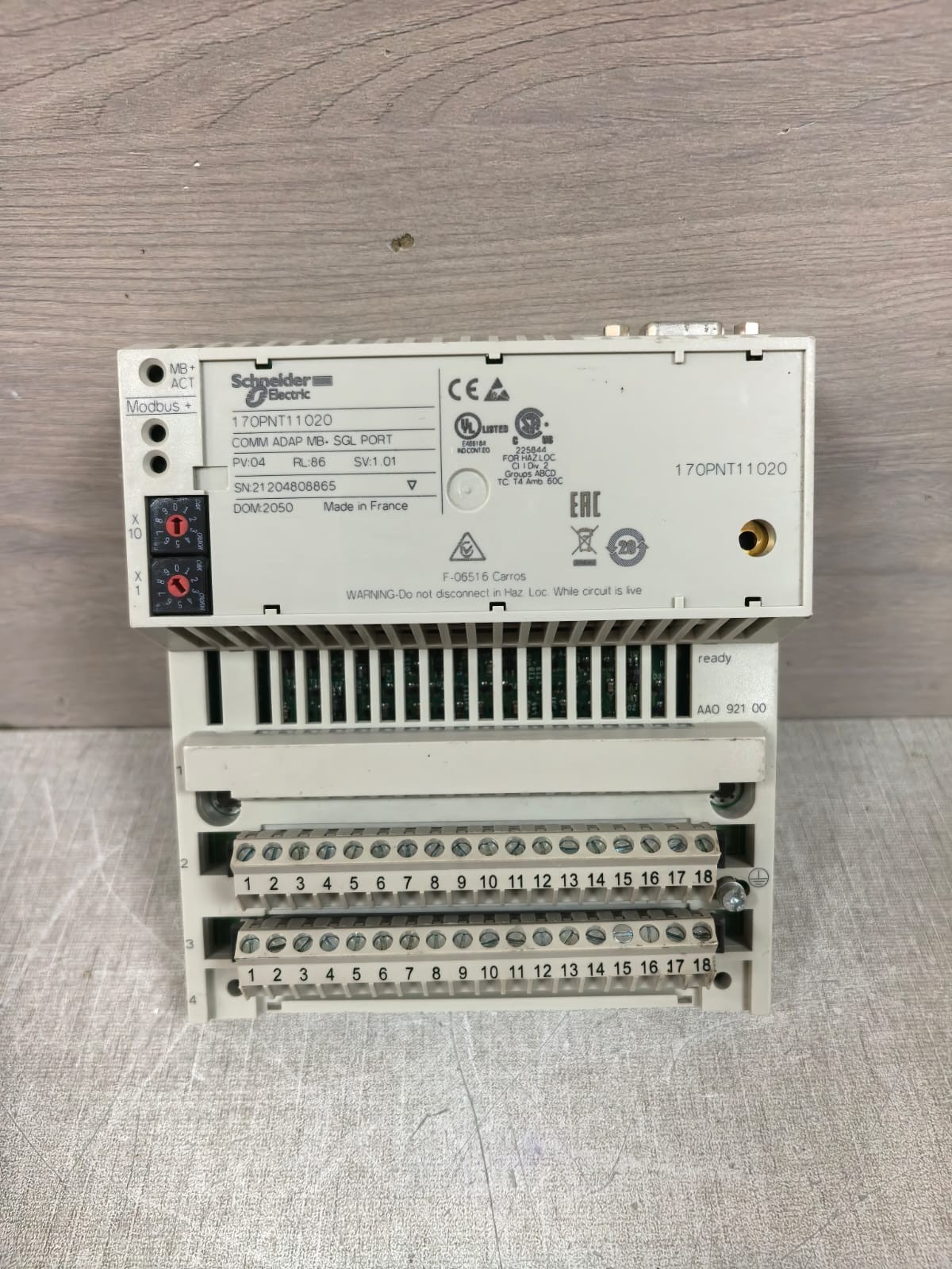 Schneider Electric 170PNT11020 PV:04 SCHNEIDER ELECTIRC 170PNT11020 TSX Momentum Comm Adapter w/Base 170AAO92100 PV04 1
