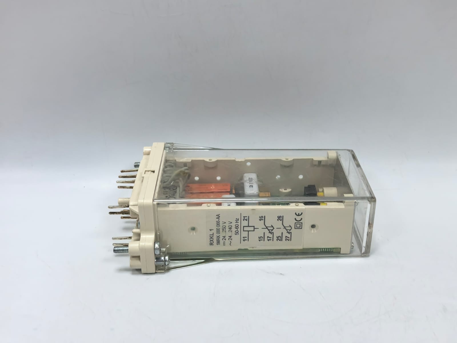 ABB 1MRK 000 066-AA ABB 1MRK 000 066-AA TIMER RELAY RXKL 1 4