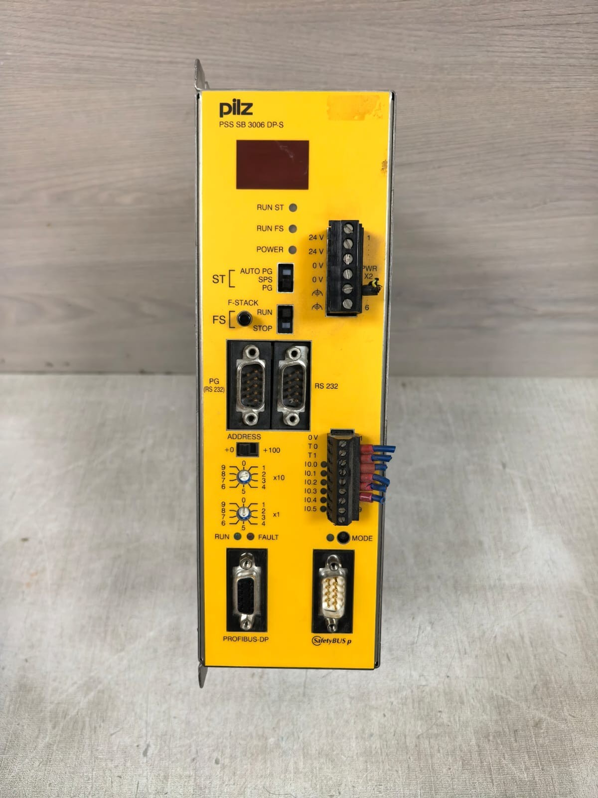 Pilz 301460 PILZ PSS SB 3006 DP-S 301460 SAFETYBUS SYSTEM CONTROLLER 3