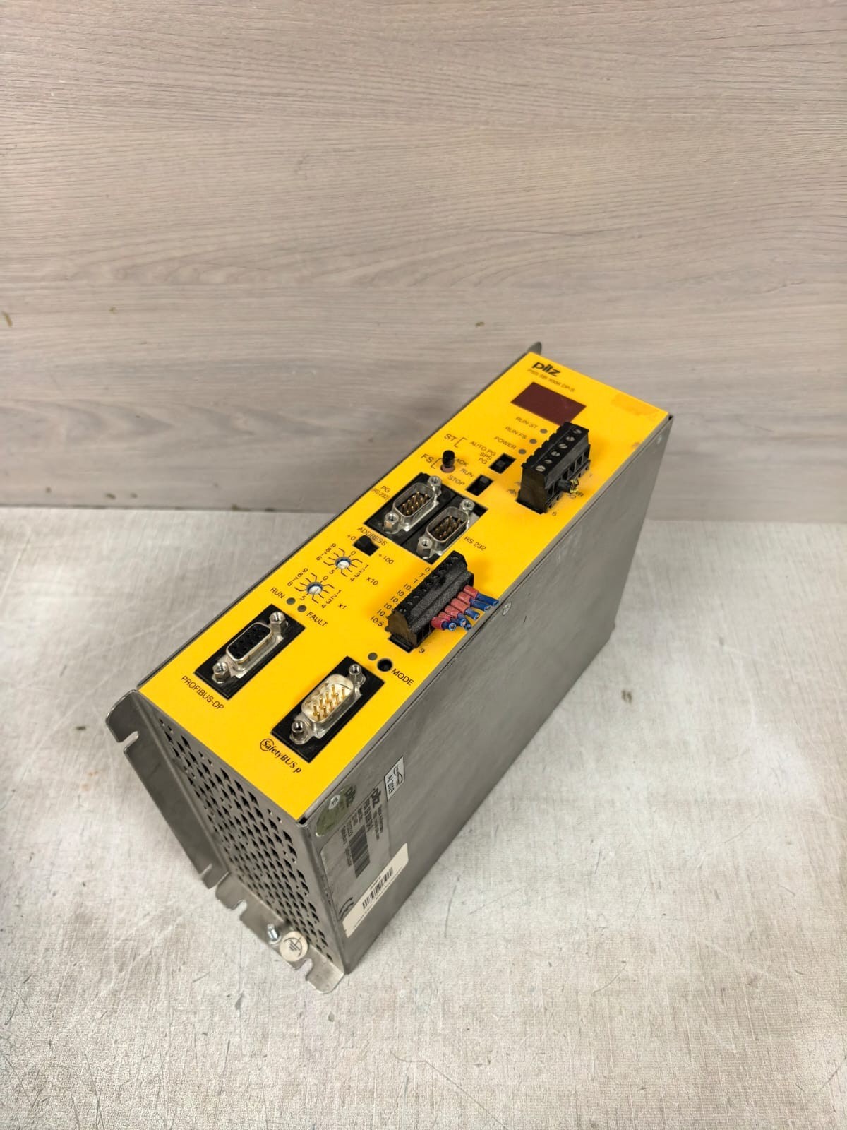 Pilz 301460 PILZ PSS SB 3006 DP-S 301460 SAFETYBUS SYSTEM CONTROLLER 7