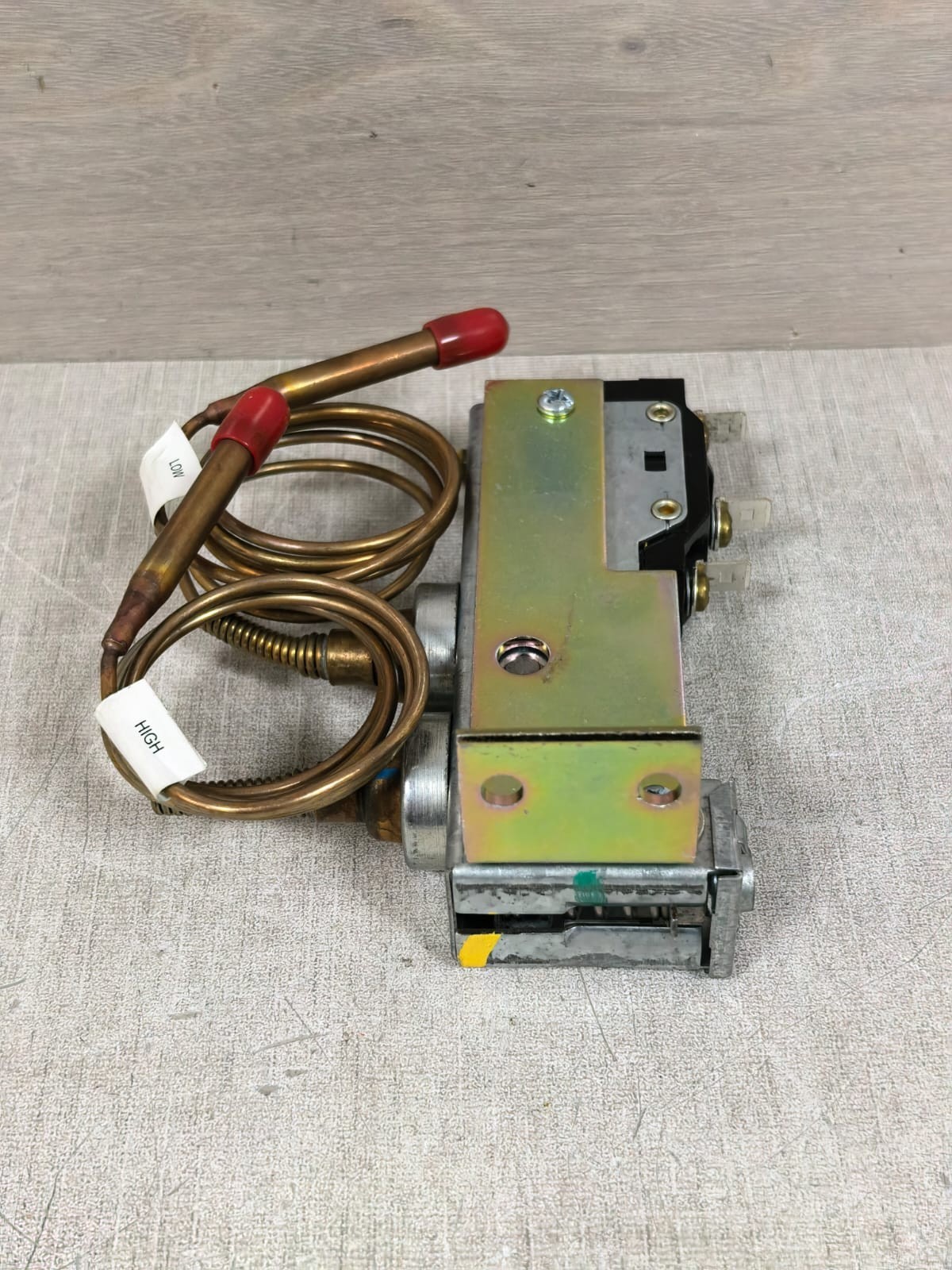 Carrier HK06CC004 CARRIER P12AE-1 P/N HK06CC004 DIFFERENT PRESSURE CONTROL 7