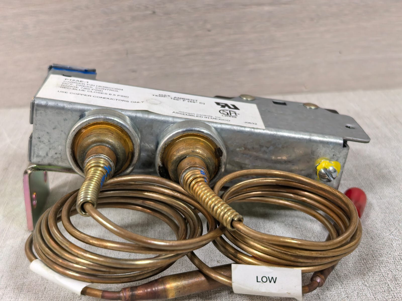 Carrier HK06CC004 CARRIER P12AE-1 P/N HK06CC004 DIFFERENT PRESSURE CONTROL 8