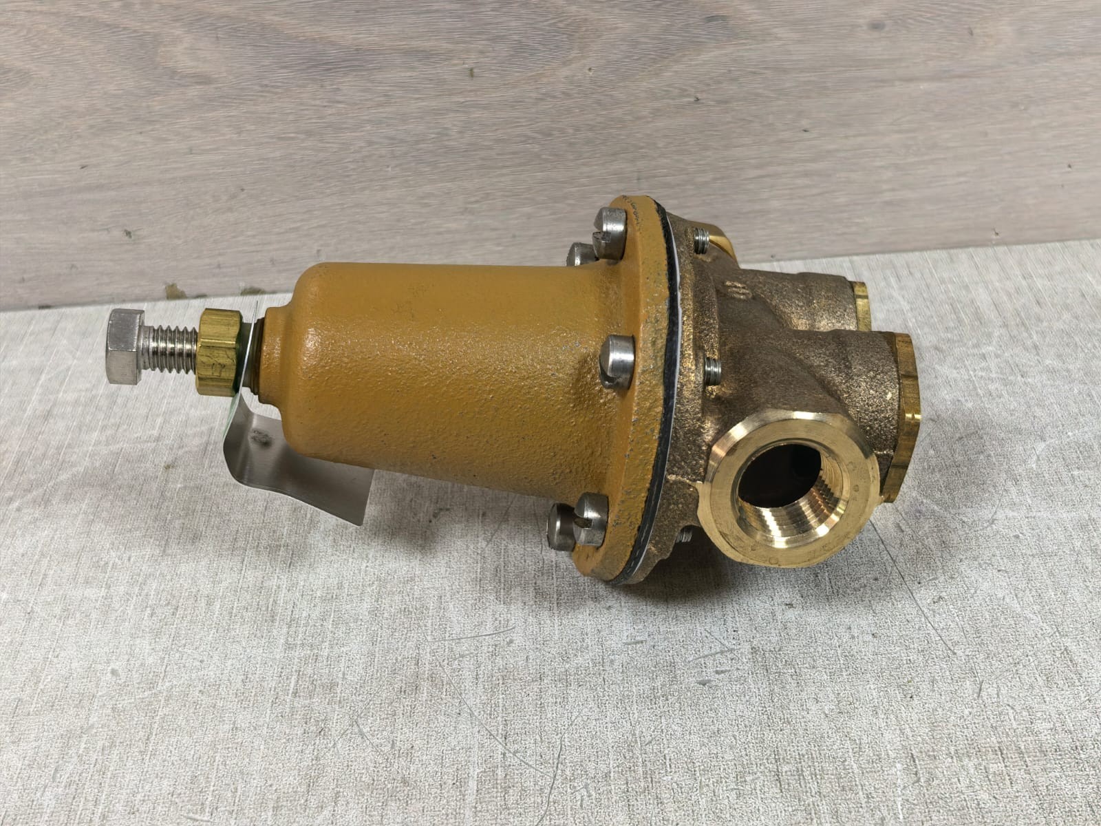 WATTS LF 25AUB Z3 WATTS LF 25AUB Z3 WATER PRESSURE REDUCING VALVE 1/2 25-75PSI 5