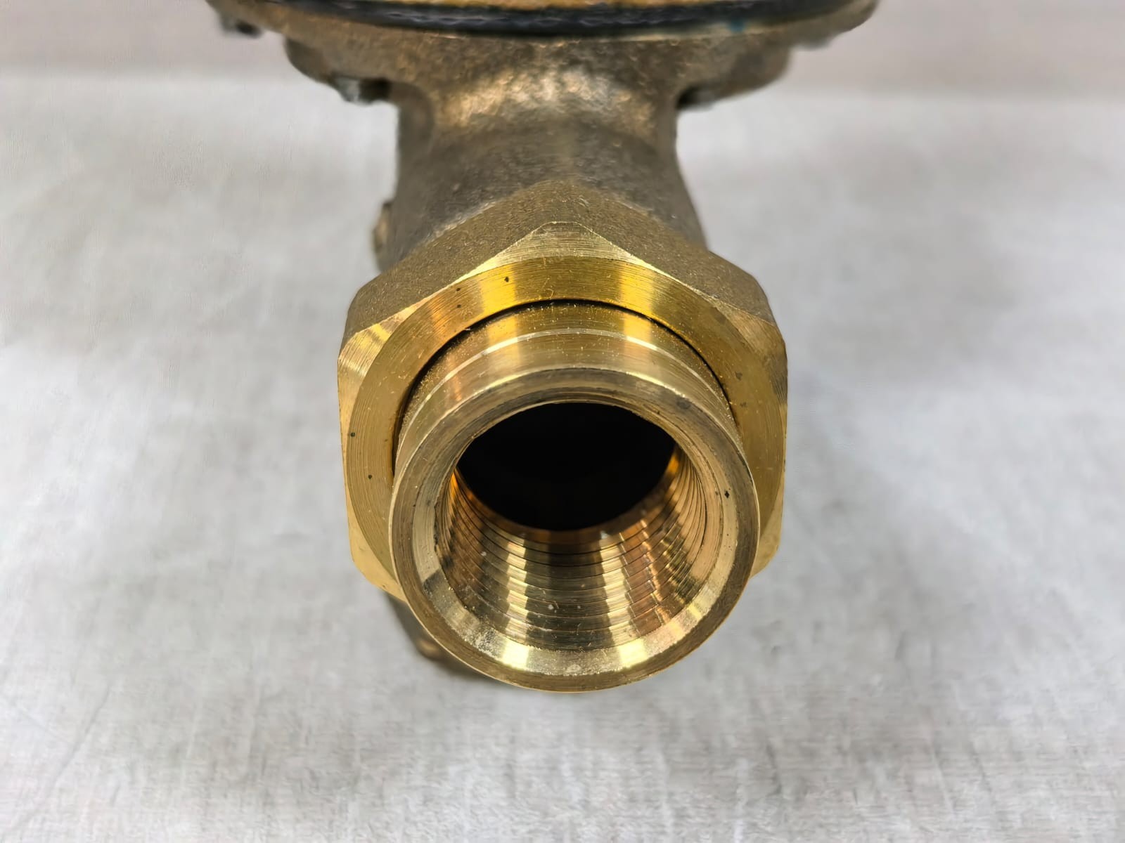 WATTS LF 25AUB Z3 WATTS LF 25AUB Z3 WATER PRESSURE REDUCING VALVE 1/2 25-75PSI 10