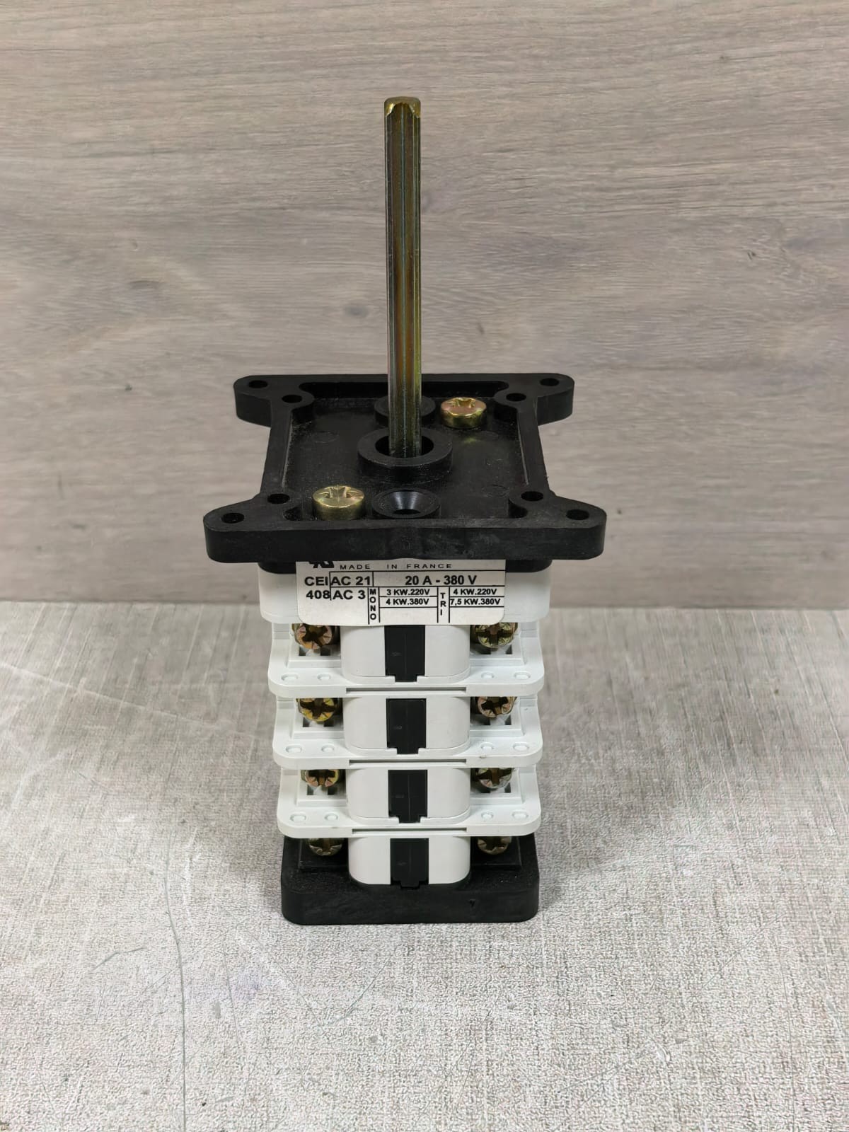 Entrelec VY20/D/124/ZV/KMB/SA39 982662 ENTRELEC VY20/D/124/ZV/KMB/SA39 982662 ROTARY SWITCH 3