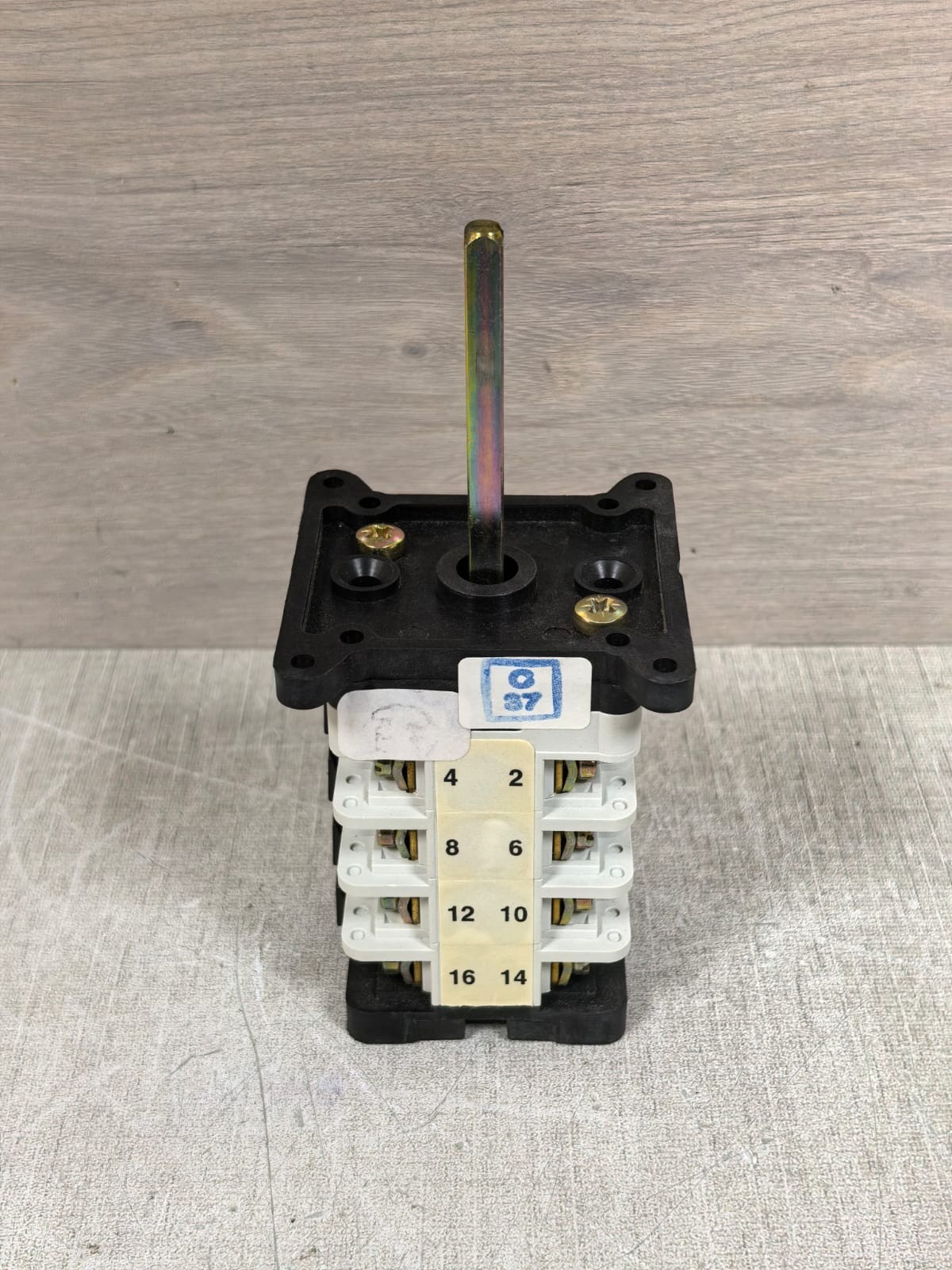 Entrelec VY20/D/124/ZV/KMB/SA39 982662 ENTRELEC VY20/D/124/ZV/KMB/SA39 982662 ROTARY SWITCH 5