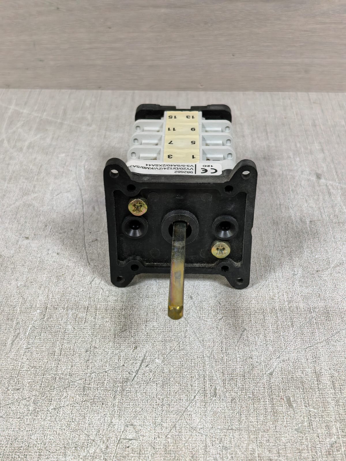 Entrelec VY20/D/124/ZV/KMB/SA39 982662 ENTRELEC VY20/D/124/ZV/KMB/SA39 982662 ROTARY SWITCH 10