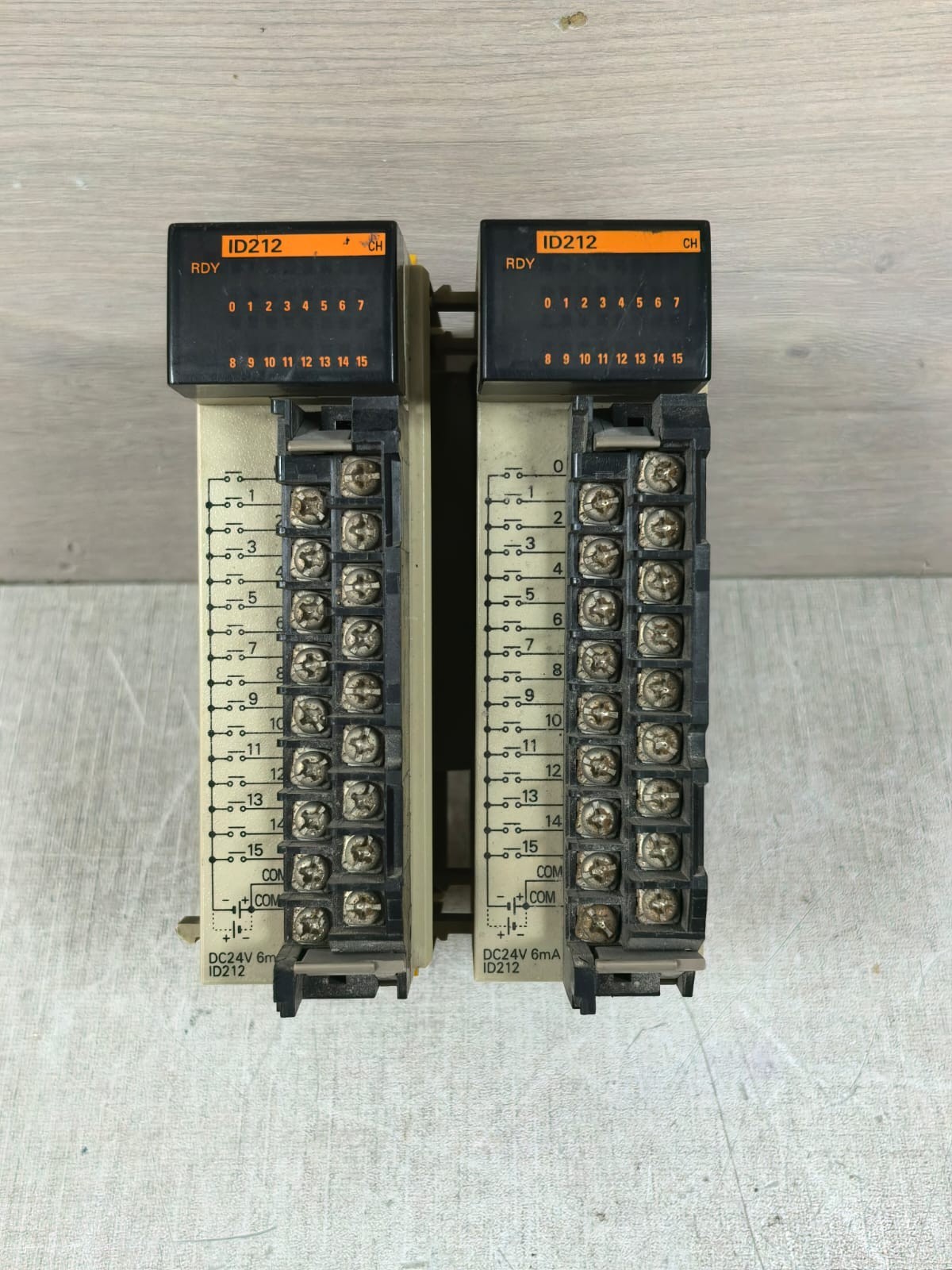 Omron CQM1-ID212 OMRON CQM1-ID212 INPUT UNIT 24VDC 2
