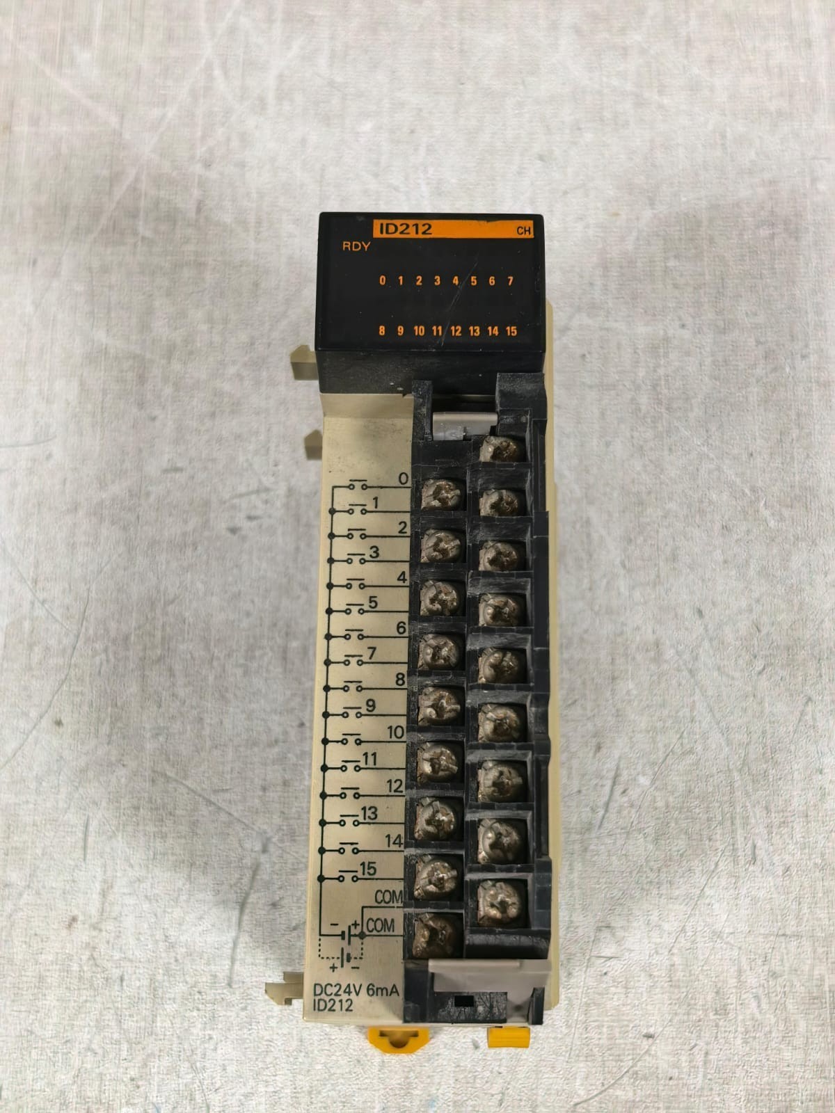 Omron CQM1-ID212 OMRON CQM1-ID212 INPUT UNIT 24VDC 8