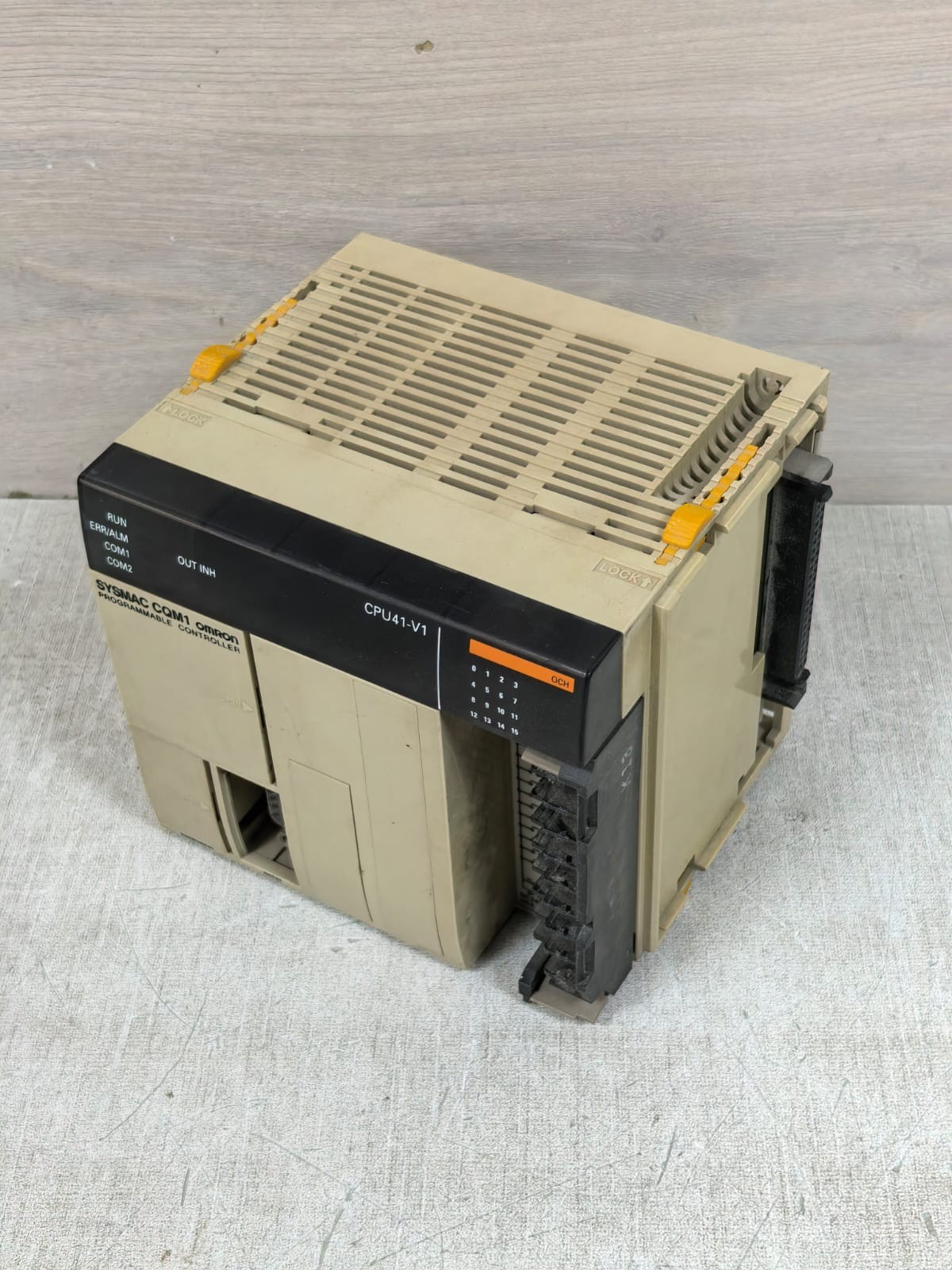 Omron CQM1-CPU41-EV1 OMRON CQM1-CPU41-EV1 SYSMAC CQM1 PROGRAMMABLE CONTROLLER 24VDC 4