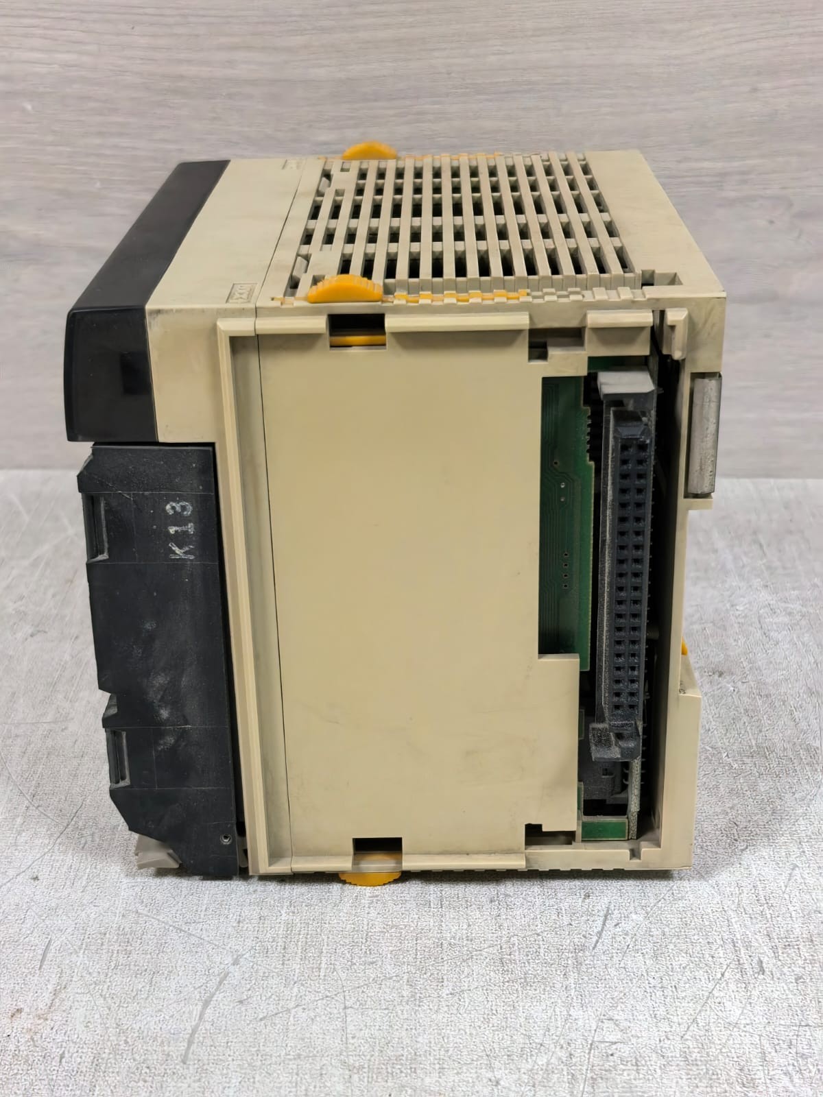 Omron CQM1-CPU41-EV1 OMRON CQM1-CPU41-EV1 SYSMAC CQM1 PROGRAMMABLE CONTROLLER 24VDC 8