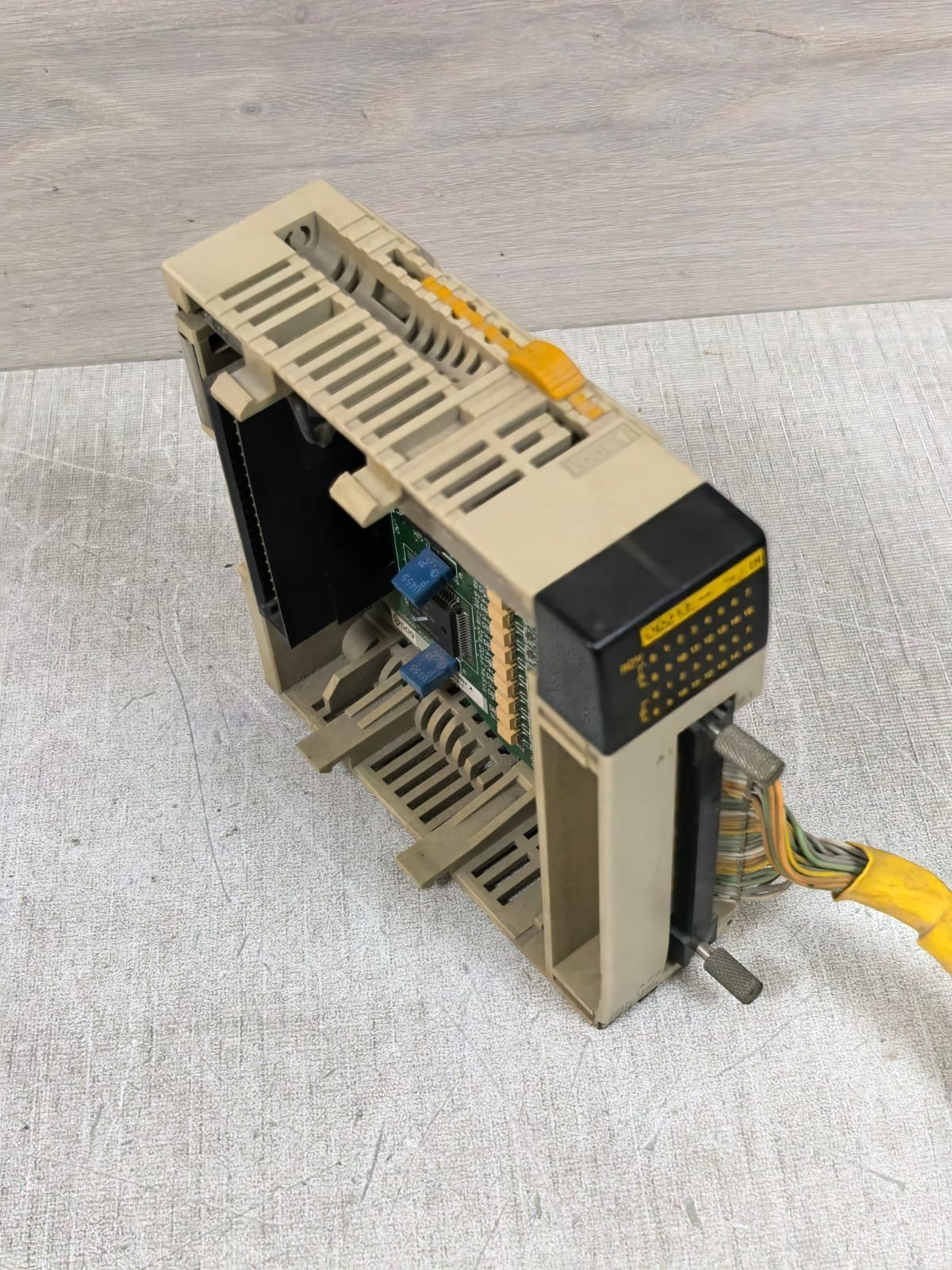Omron CQM1-OD213 OMRON CQM1-OD213 OUTPUT UNIT CONTROLLER 3