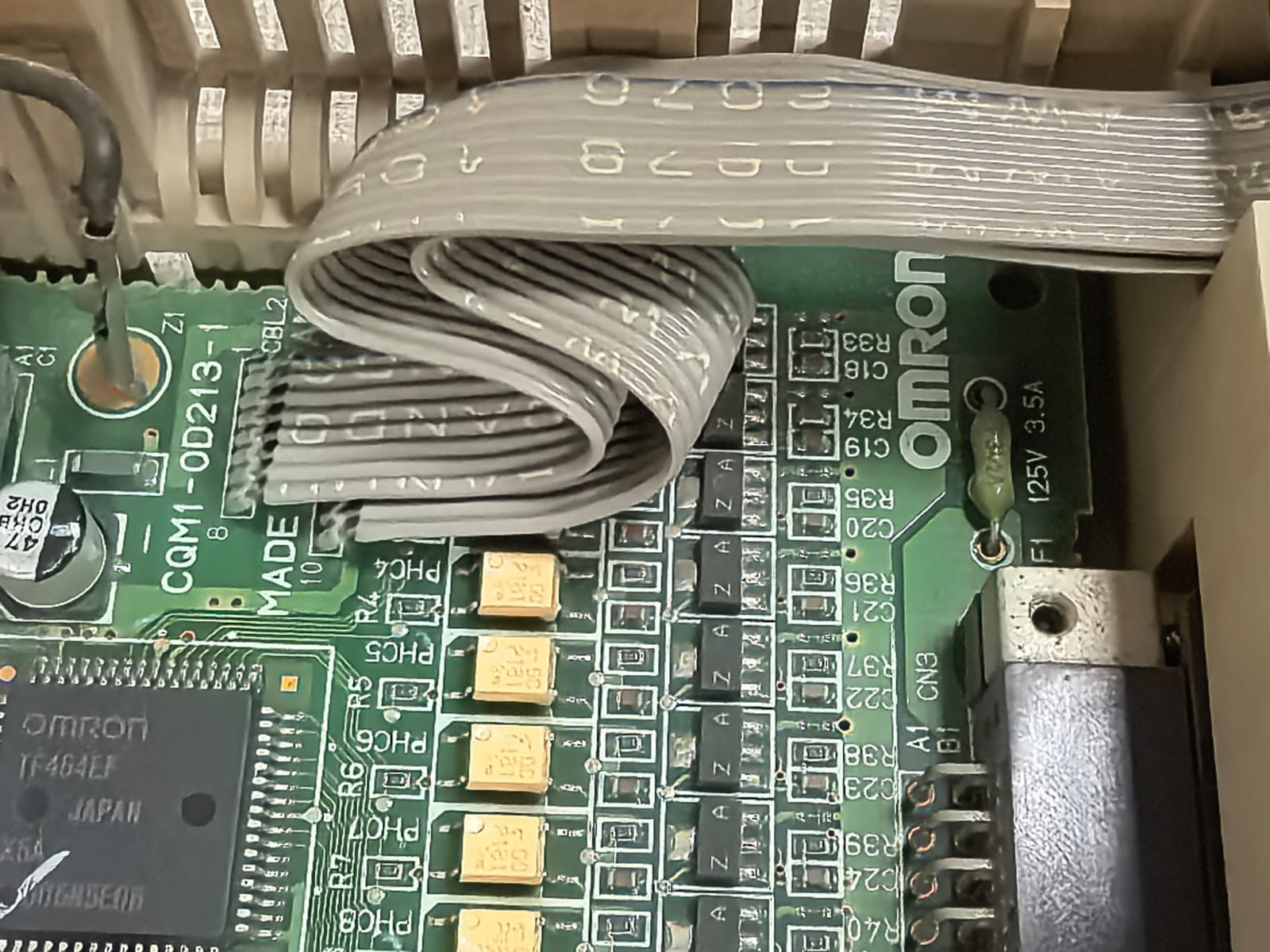 Omron CQM1-OD213 OMRON CQM1-OD213 OUTPUT UNIT CONTROLLER 9