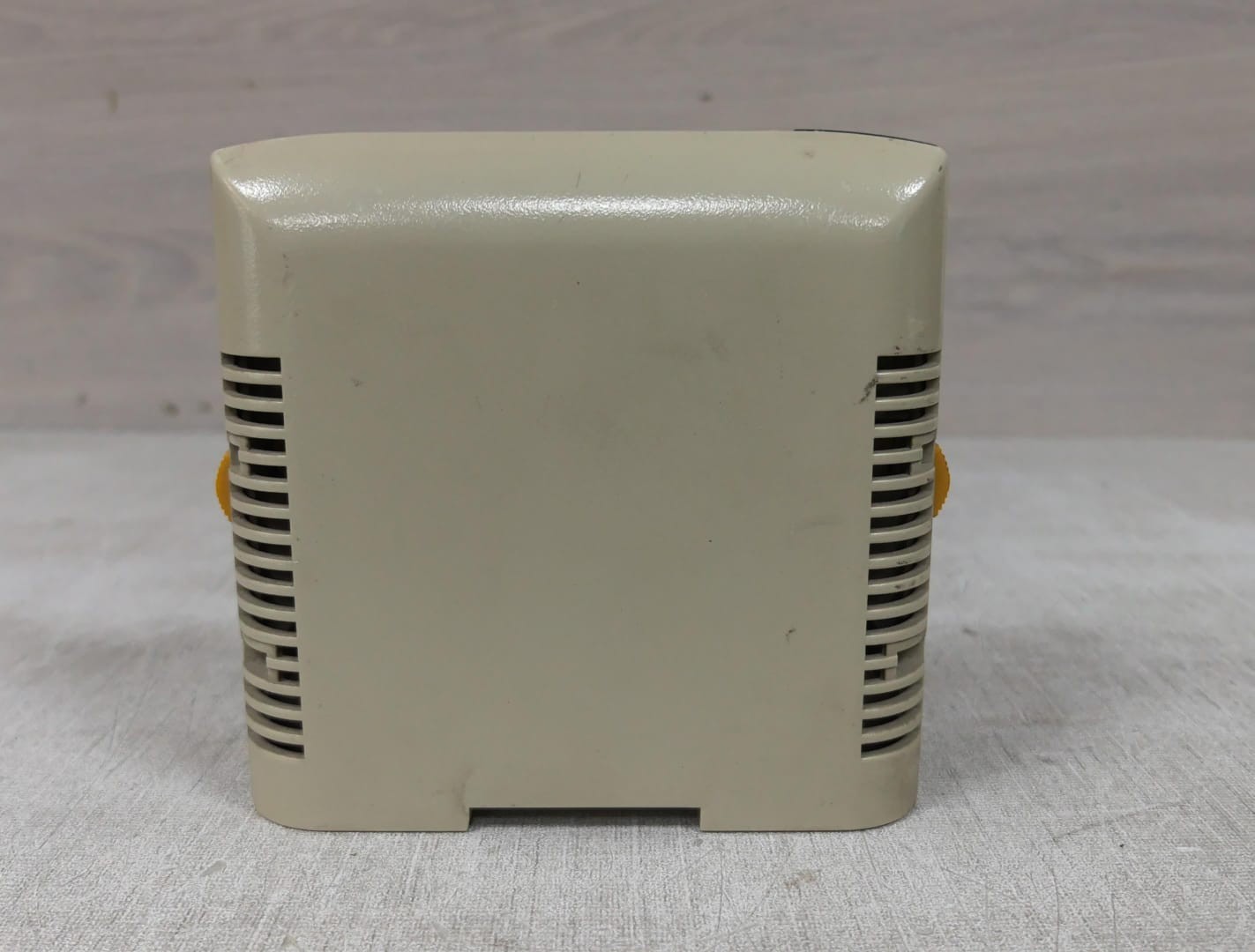 Omron CQM1-OC221 OMRON CQM1-OC221 OUTPUT UNIT CONTROLLER 8