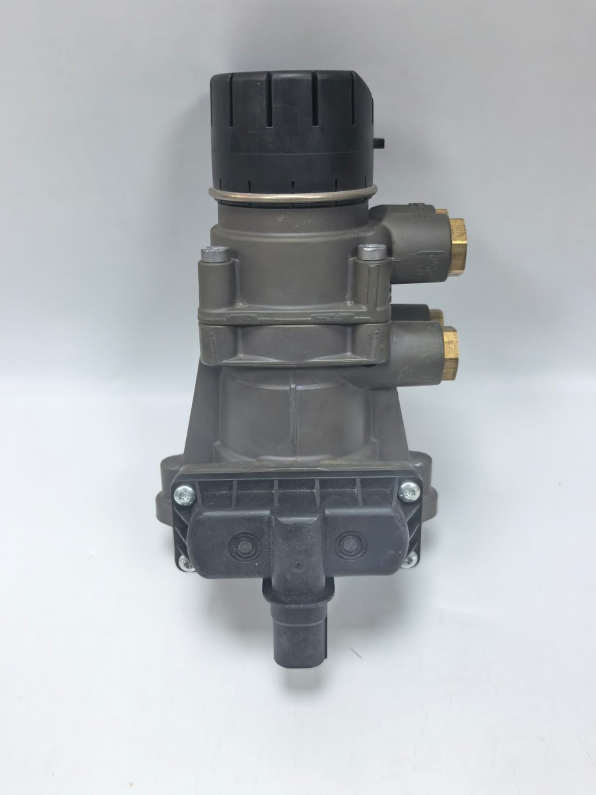 KNORR-BREMSE 81.52130-6298 KNORR-BREMSE K039569 BRAKE PEDAL VALVE 81.52130-6298 3