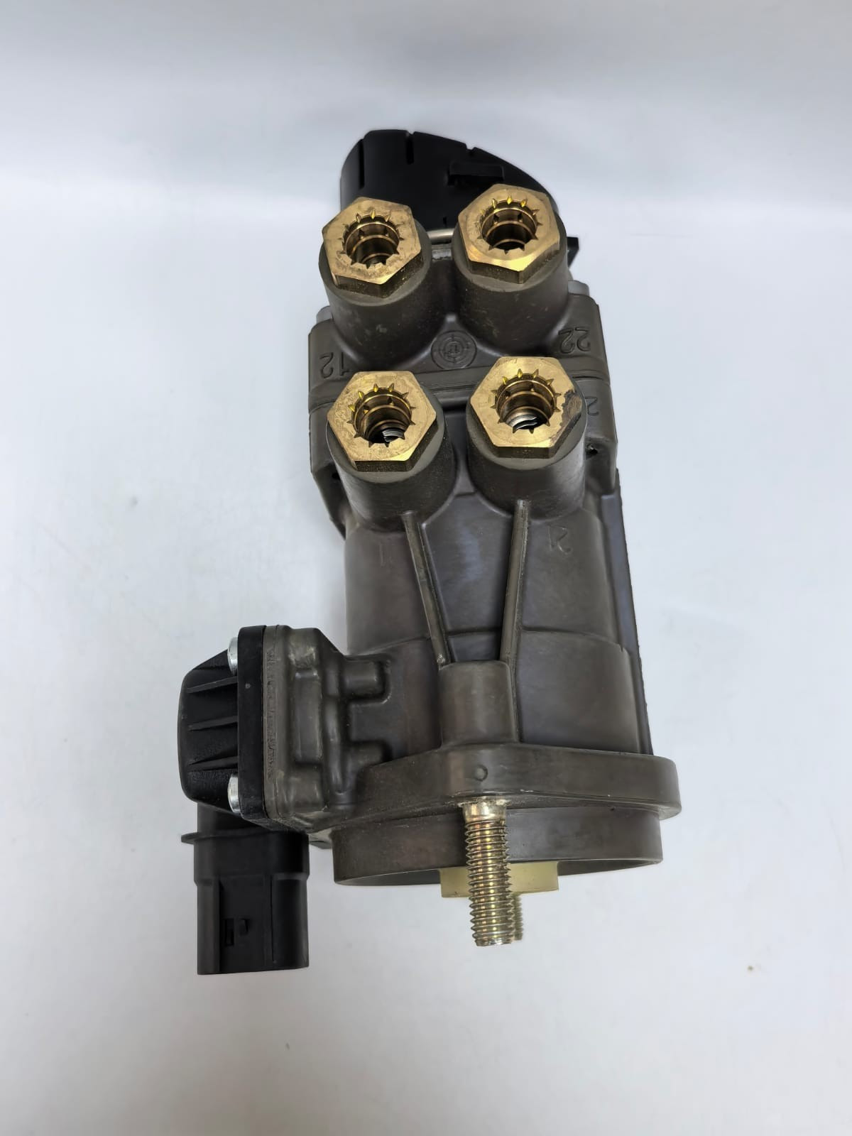 KNORR-BREMSE 81.52130-6298 KNORR-BREMSE K039569 BRAKE PEDAL VALVE 81.52130-6298 5