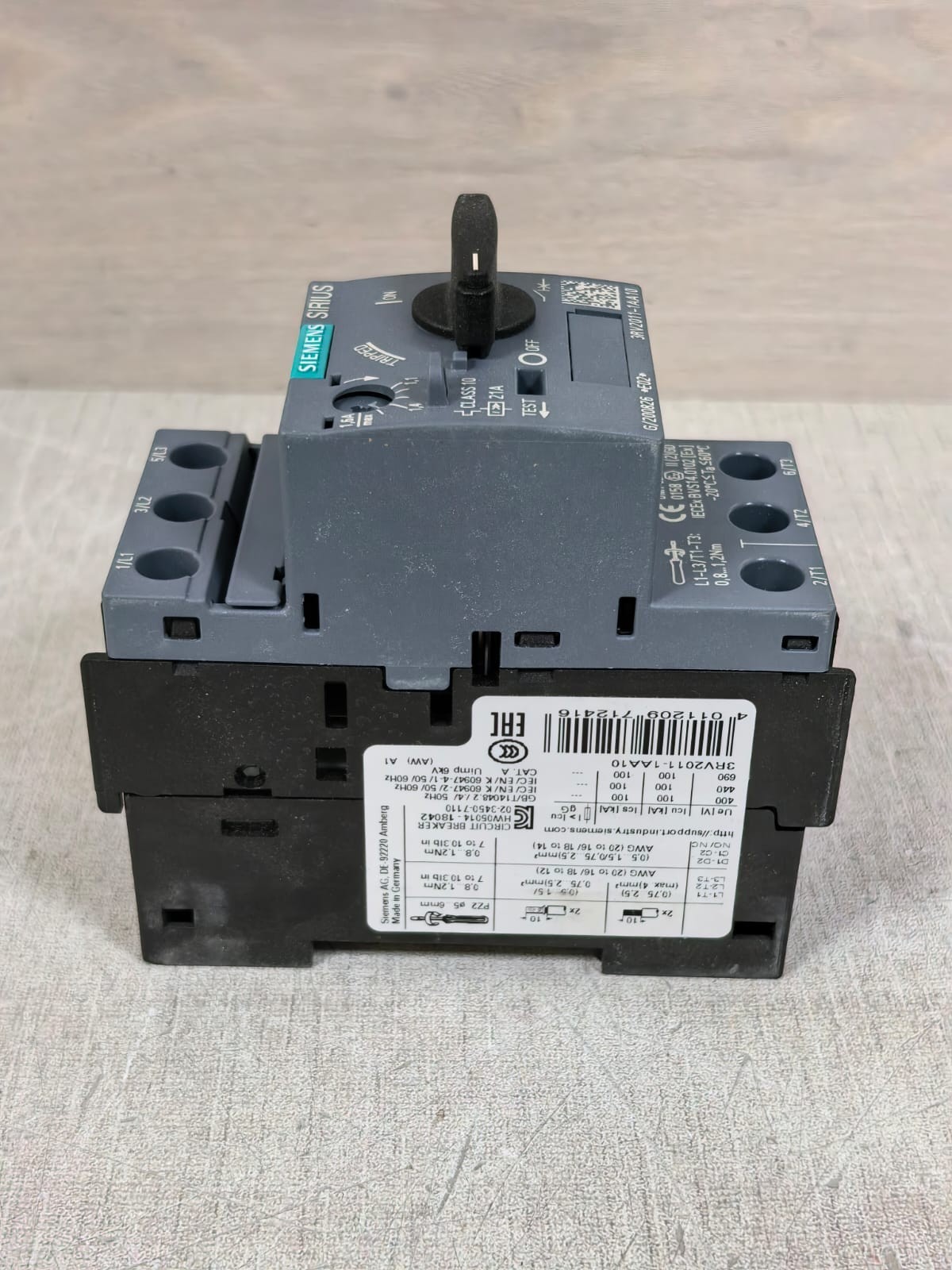 Siemens SIRIUS 3RV2011-1AA10 SIEMENS SIRIUS 3RV2011-1AA10 CIRCUIT BREAKER 9