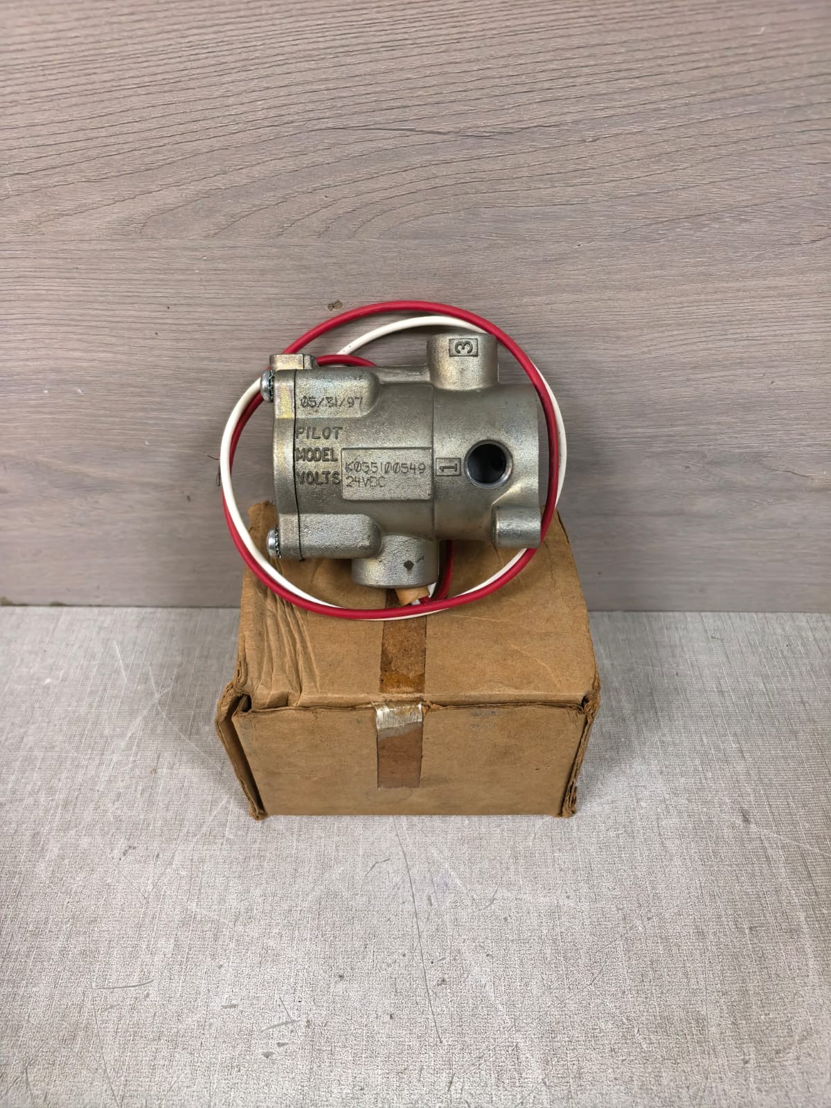 Schrader Bellows K05100549 SCHRADER BELLOWS K05100549 VALVE 24VDC 2