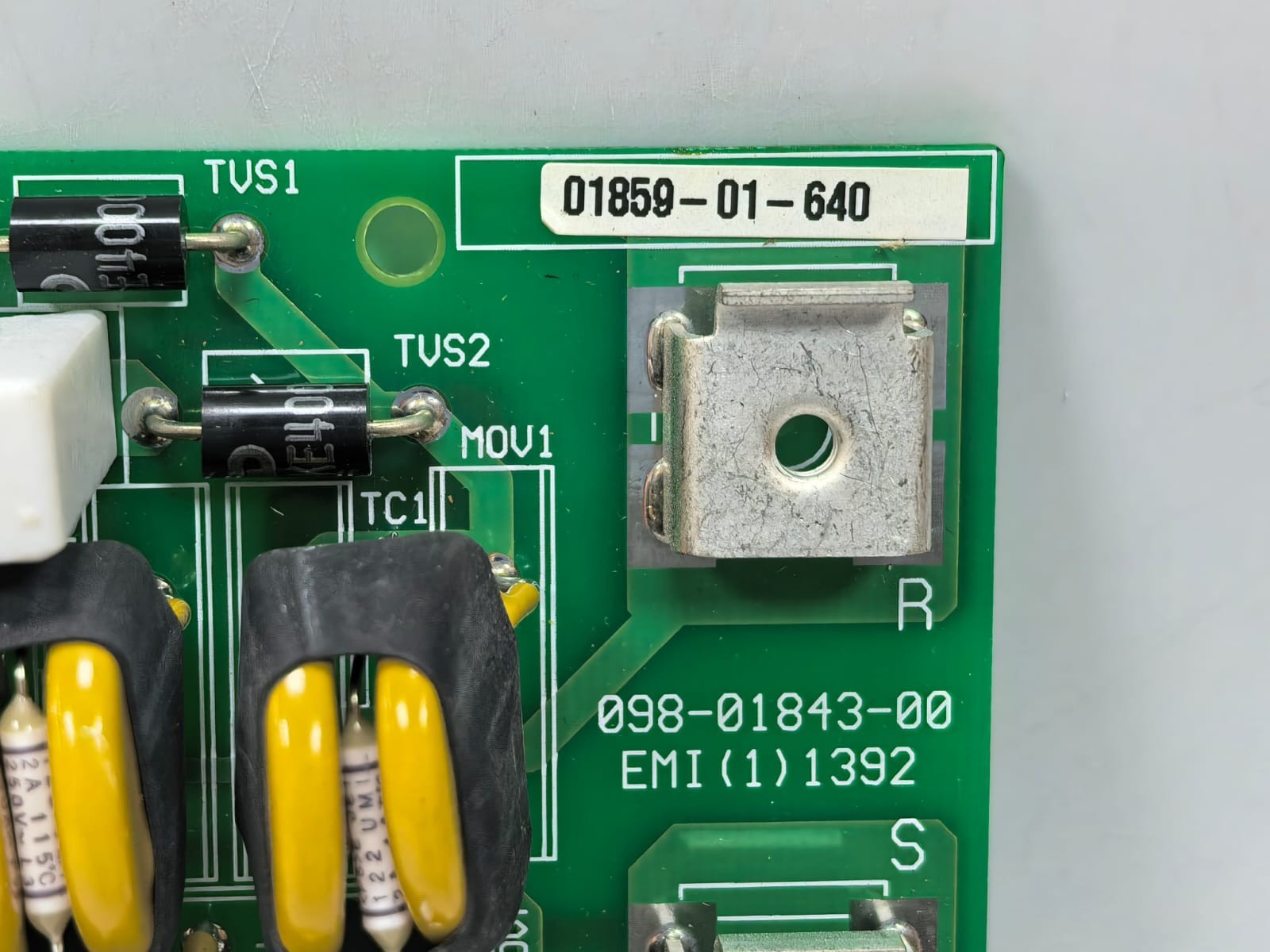 098-01843-00 EMI(1) 1392 098-01843-00 EMI(1) 1392 PCB BOARD 2