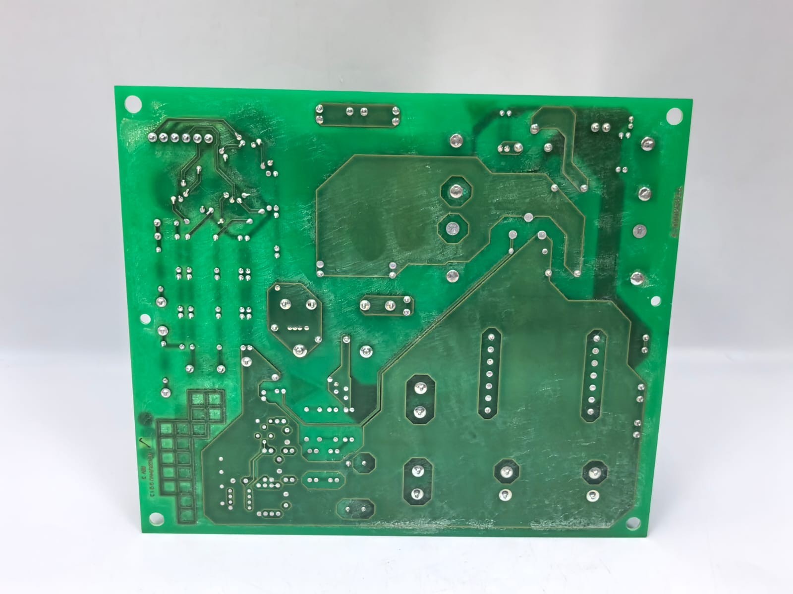 FISHER-ROSEMOUNT SYSTEM 75393202 FISHER-ROSEMOUNT SYSTEM 75393202 AP4300 BATTERY CHARGER BOARD 8
