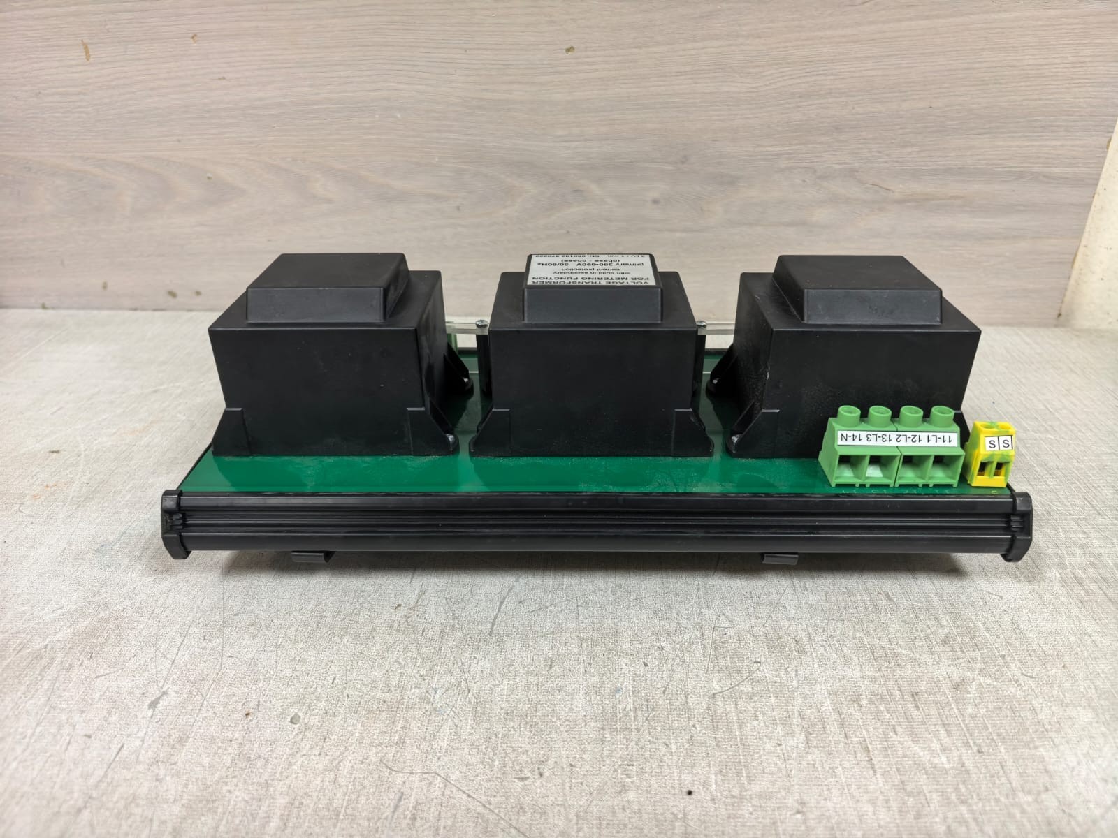 RUFA TRACO BV 411-5032 RUFA TRACO BV 411-5032 VOLTAGE TRANSFORMER FOR METERING FUNCTION 9