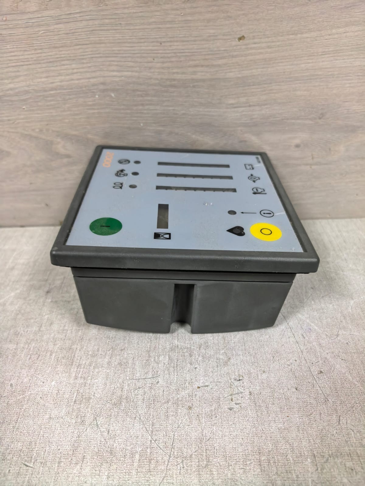FG WILSON/ OLYMPIAN 650-378 /2000 FG WILSON/ OLYMPIAN 650-378 /2000 GENERATOR CONTROL PANEL 7