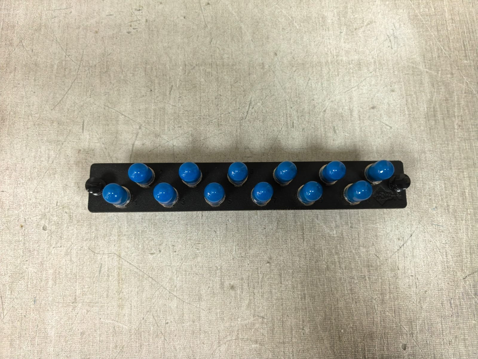IBDN AX100080 IBDN AX100080 FIBER OPTIC CONNECTOR 3
