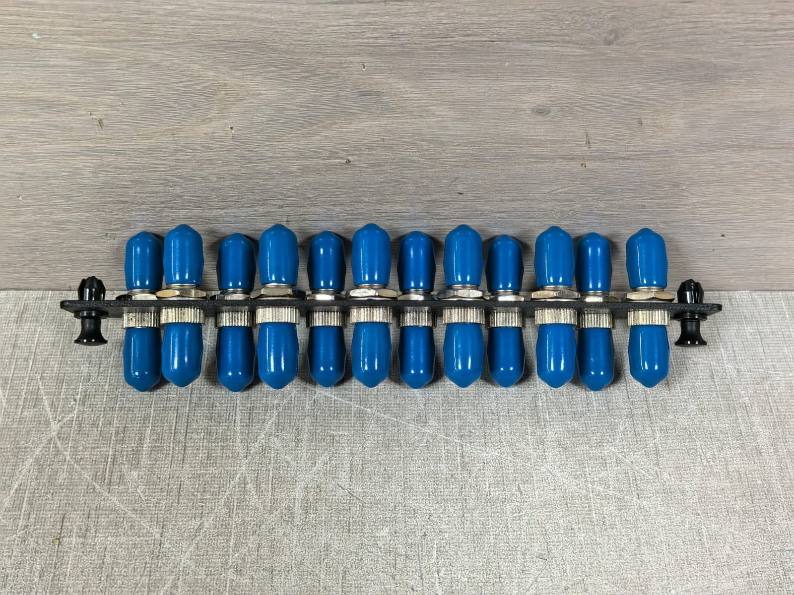 IBDN AX100080 IBDN AX100080 FIBER OPTIC CONNECTOR 4