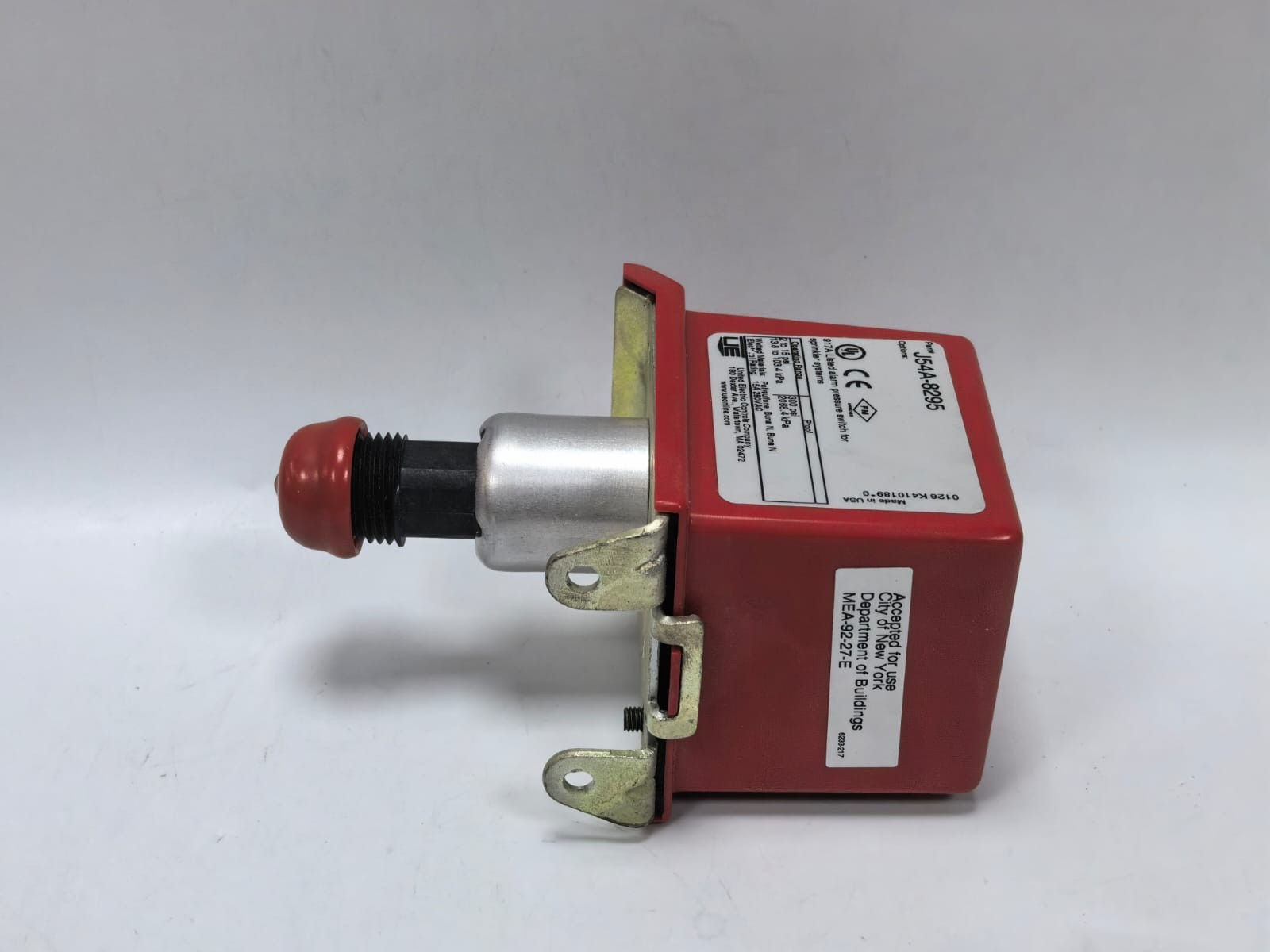 United Electric Controls J54A-8295 UNITED ELECTRIC CONTROLS J54A-8295 ALARM PRESSURE SWITCH FOR SPRINKLER SYSTEMS 7