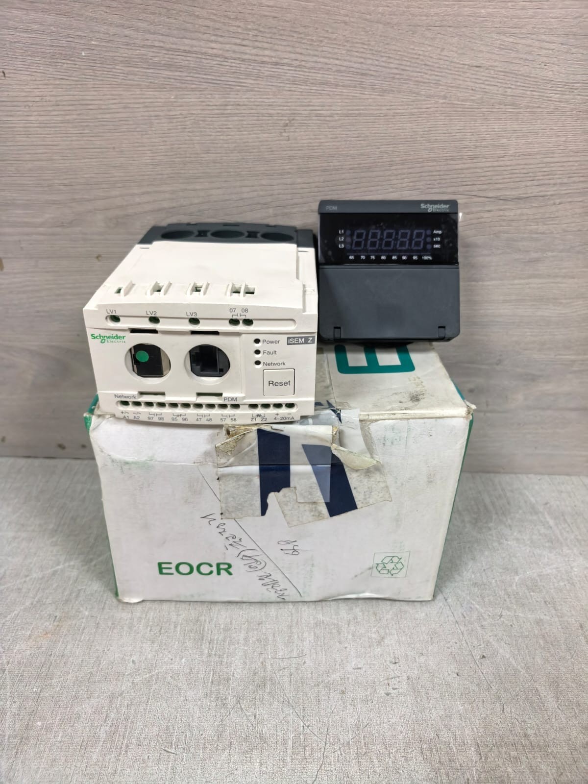 Schneider Electric ISEM Z/ ISEMZ-WRUH SCHNEIDER ELECTRIC ISEM Z/ ISEMZ-WRUH DIGITAL MOTOR PROTECTION RELAY 2