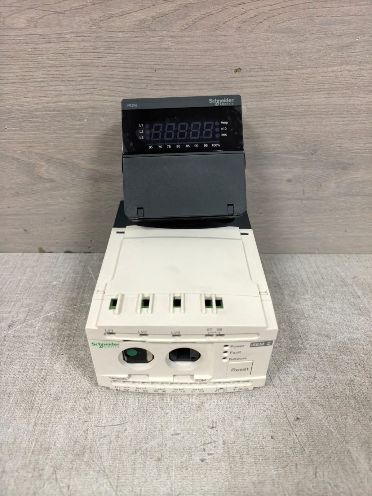 Schneider Electric ISEM Z/ ISEMZ-WRUH SCHNEIDER ELECTRIC ISEM Z/ ISEMZ-WRUH DIGITAL MOTOR PROTECTION RELAY 3