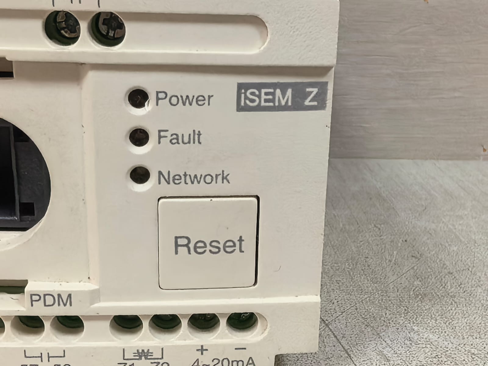 Schneider Electric ISEM Z/ ISEMZ-WRUH SCHNEIDER ELECTRIC ISEM Z/ ISEMZ-WRUH DIGITAL MOTOR PROTECTION RELAY 7