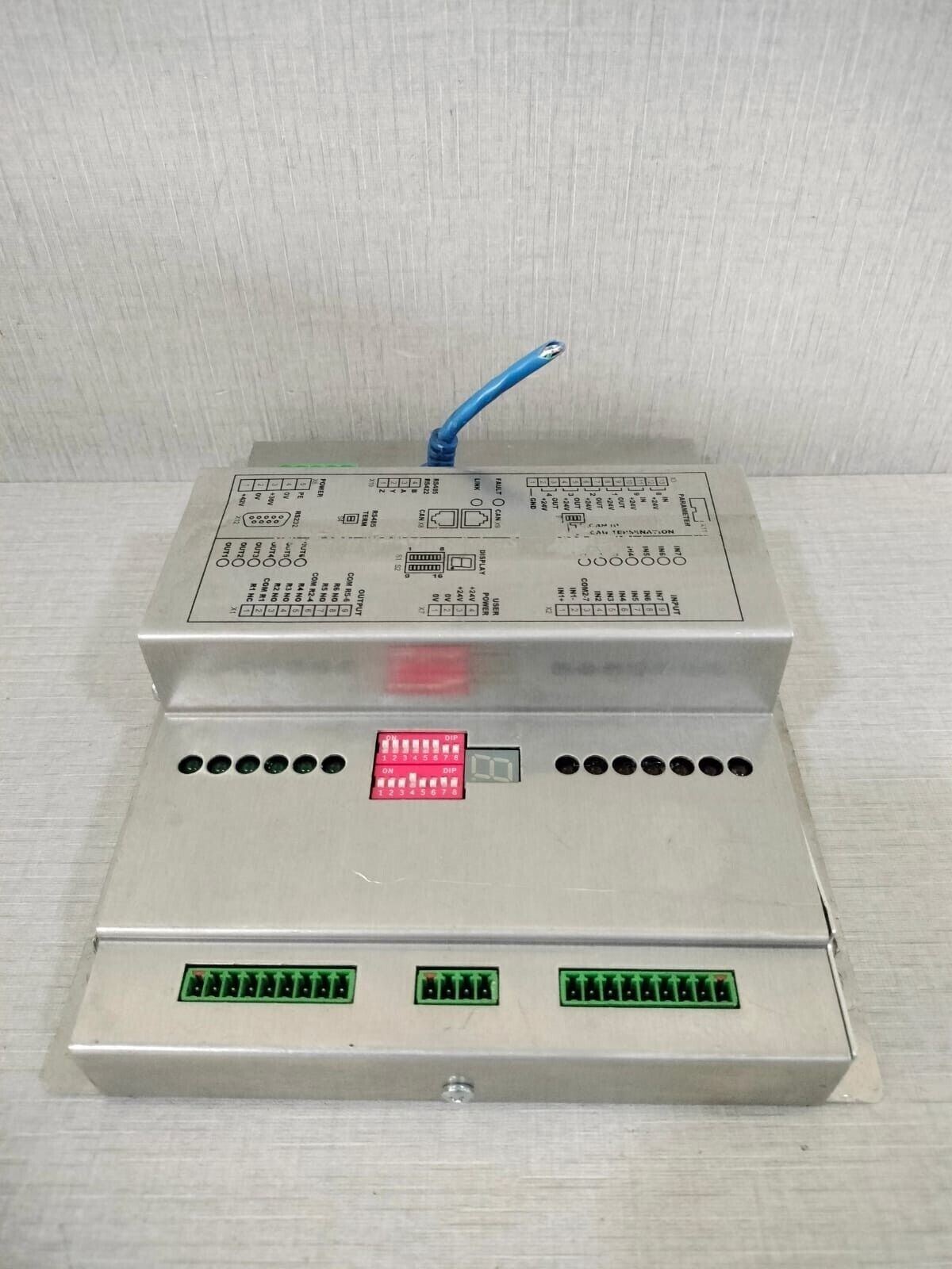 MAGNETIC AUTO CONTROL MBC-110B-F100-0001 MAGNETIC AUTO CONTROL MBC-110B-F100-0001 28-36VDC CONTROLLER W/O ANY ACCESSORIES 4