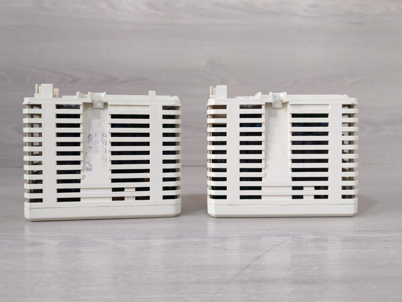 ABB 3BSE008514R1 PCS. DO820 ABB 3BSE008514R1 PR. D & E - WITHOUT BASE 7