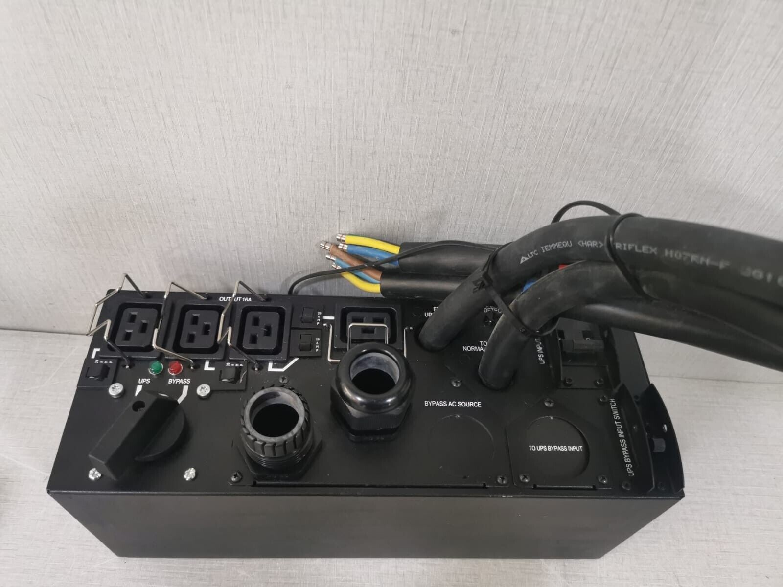 Eaton MBP 11000I EATON MBP 11000i /MBP11Ki REV 02 HOTSWAP MAINTENANCE BYPASS 2