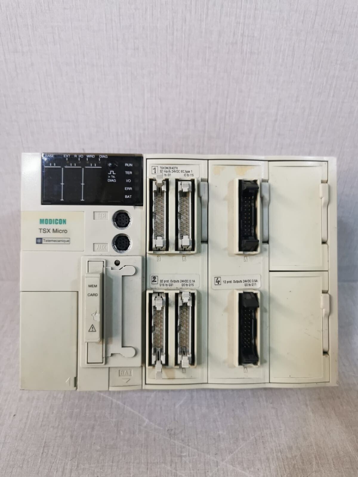 Schneider Electric TSX3721001 / TSXDMZ28DTK / TSXDMZ64DTK Schneider Electric TSX3721001 / TSXDMZ28DTK / TSXDMZ64DTK 1