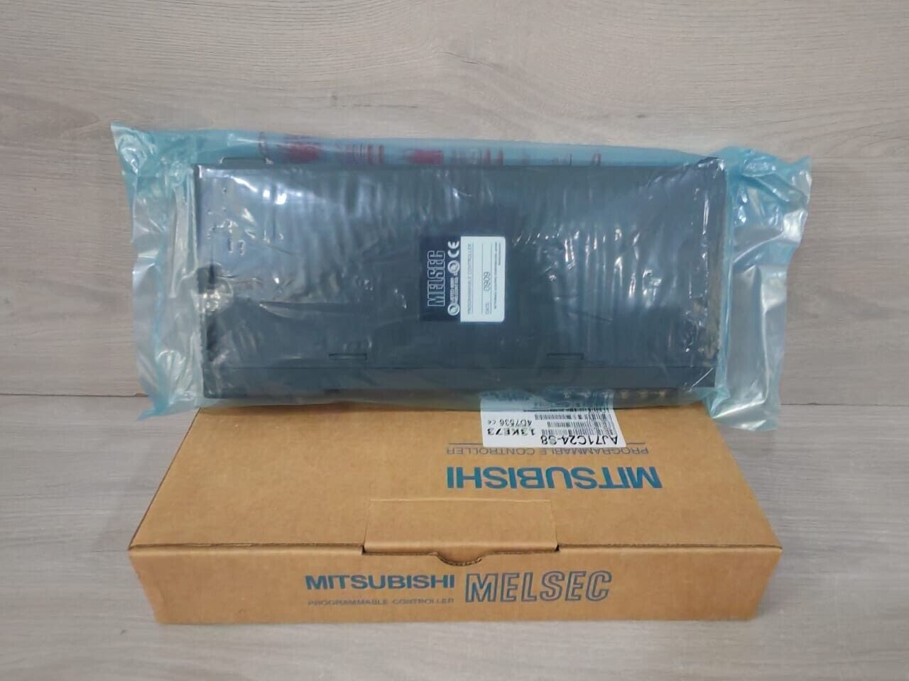 Mitsubishi Electric AJ71C24-S8 MITSUBISHI AJ71C24-S8 PROGRAMMABLE CONTROLLER 1