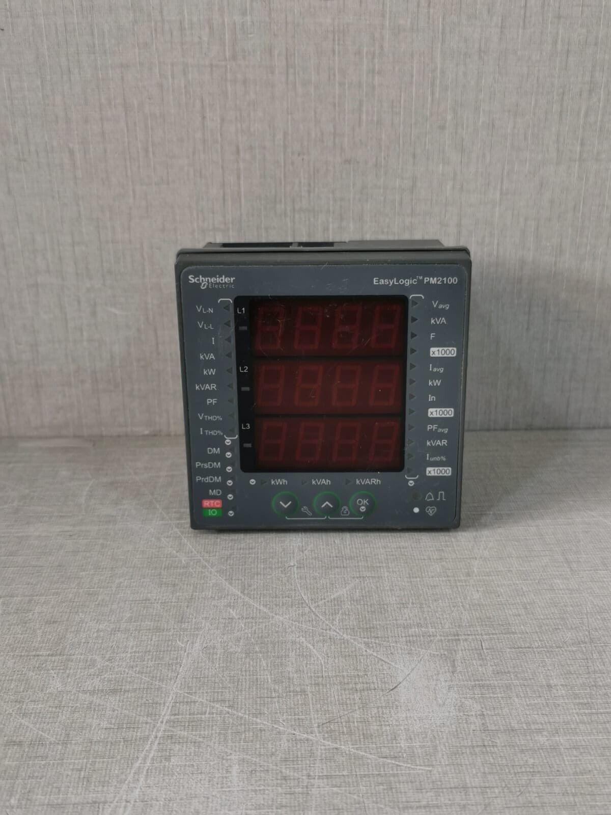 Schneider Electric METSEPM2130 Schneider Electric EasyLogic PM2100 Power Meter METSEPM2130 (FW:v01.40, HW:B1) 1
