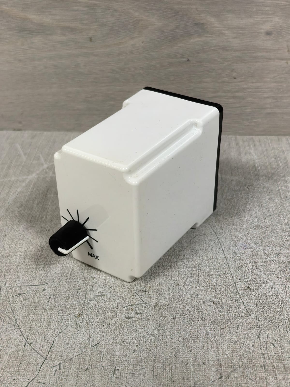 Eaton TMR5N05120 EATON TMR5N05120 ON TIME DELAY RELAY 120VAC/DC 2