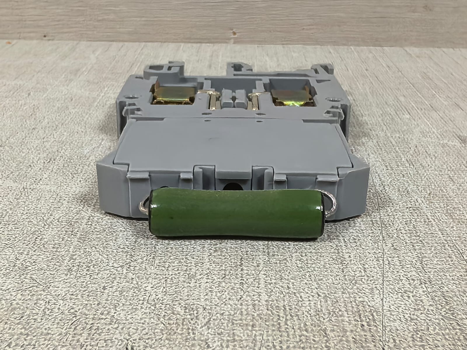 Entrelec M/8-S ENTRELEC M/8-S DIN-RAIL DISCONNECTION TERMINAL BLOCK W/ RESISTOR 2