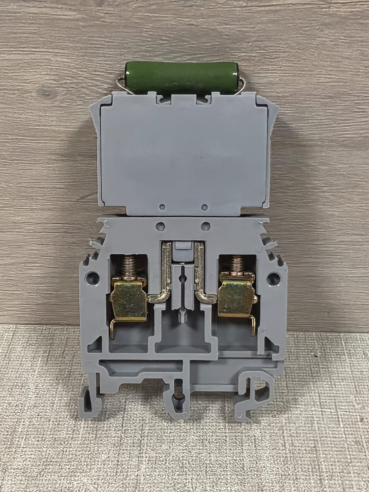 Entrelec M/8-S ENTRELEC M/8-S DIN-RAIL DISCONNECTION TERMINAL BLOCK W/ RESISTOR 4