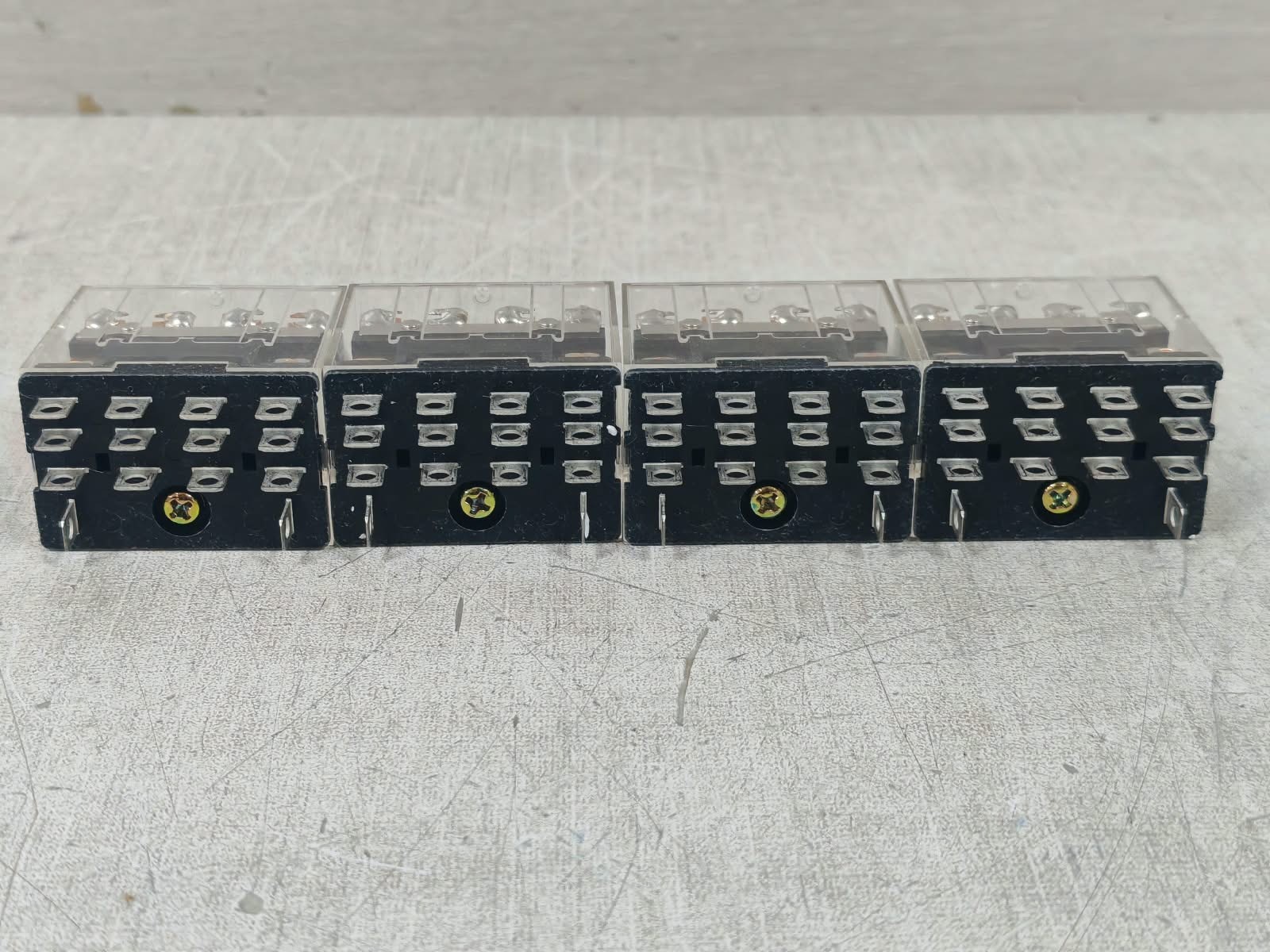 Omron LY4 OMRON LY4 GENERAL PURPOSE RELAY 24VDC 9
