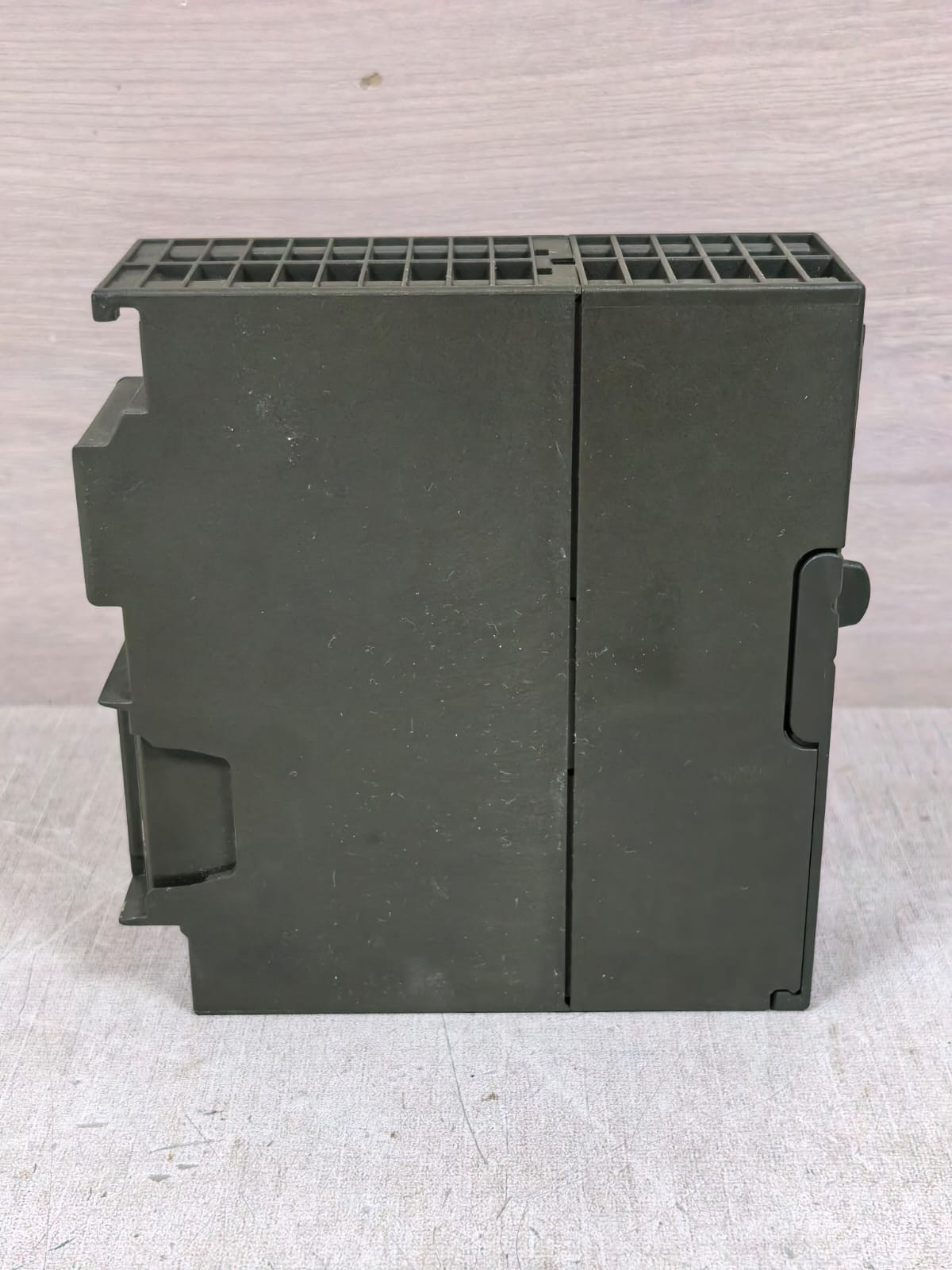 Siemens 6ES7 315-6FF01-0AB0 SIEMENS SIMATIC S7-300 6ES7 315-6FF01-0AB0 E STAND 1 CENTRAL CPU 8