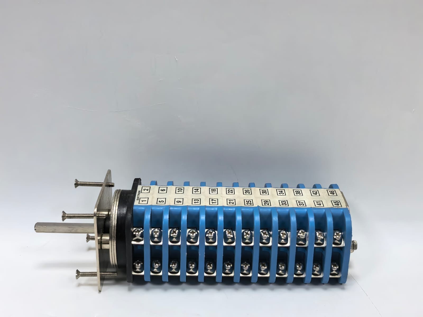SWITRON SPC32P12249R/T85/PD SWITRON SPC32P12249R/T85/PD ROTARY CAM SELECTOR SWITCH 5