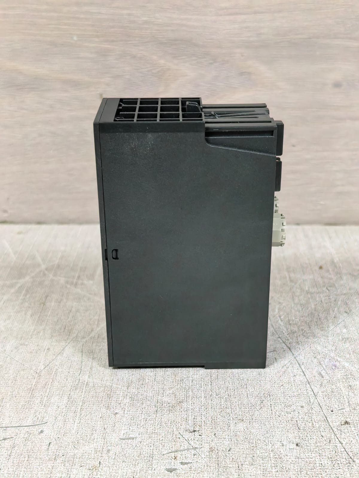 Siemens 6ES7 138-4FA05-0AB0 SIEMENS SIMATIC ET 200S 6ES7 138-4FA05-0AB0 DIGITAL INPUT 8