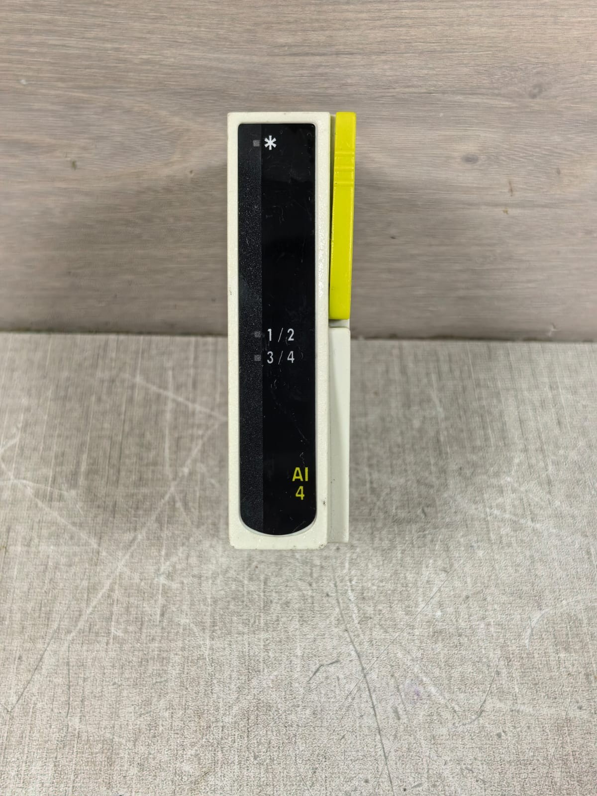 INVENSYS FOXBORO AI4 2500MF/-D/0/F/0/0/0 INVENSYS FOXBORO AI4 2500MF/-D/0/F/0/0/0 INPUT MODULE 1