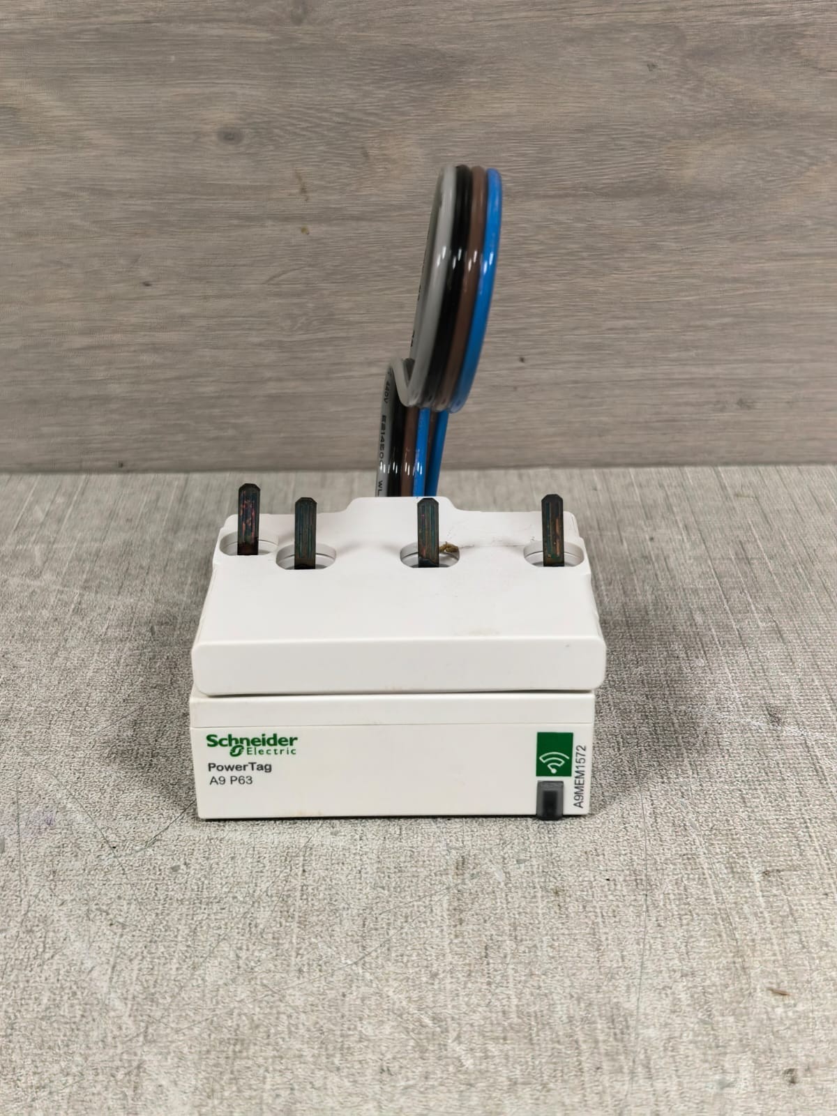 Schneider Electric A9MEM1572 SCHNEIDER ELECTRIC A9MEM1572 POWERTAG-ACTI9P63 3PN BOTTOM 2