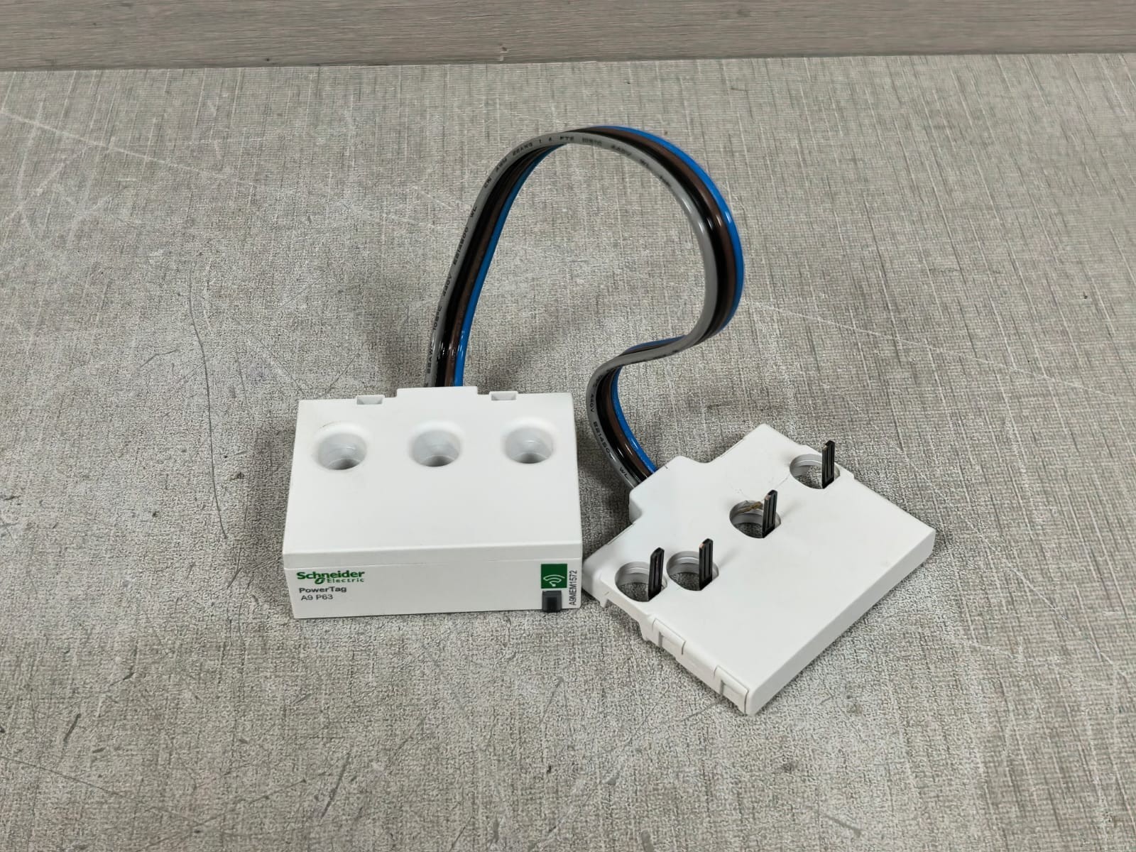 Schneider Electric A9MEM1572 SCHNEIDER ELECTRIC A9MEM1572 POWERTAG-ACTI9P63 3PN BOTTOM 5